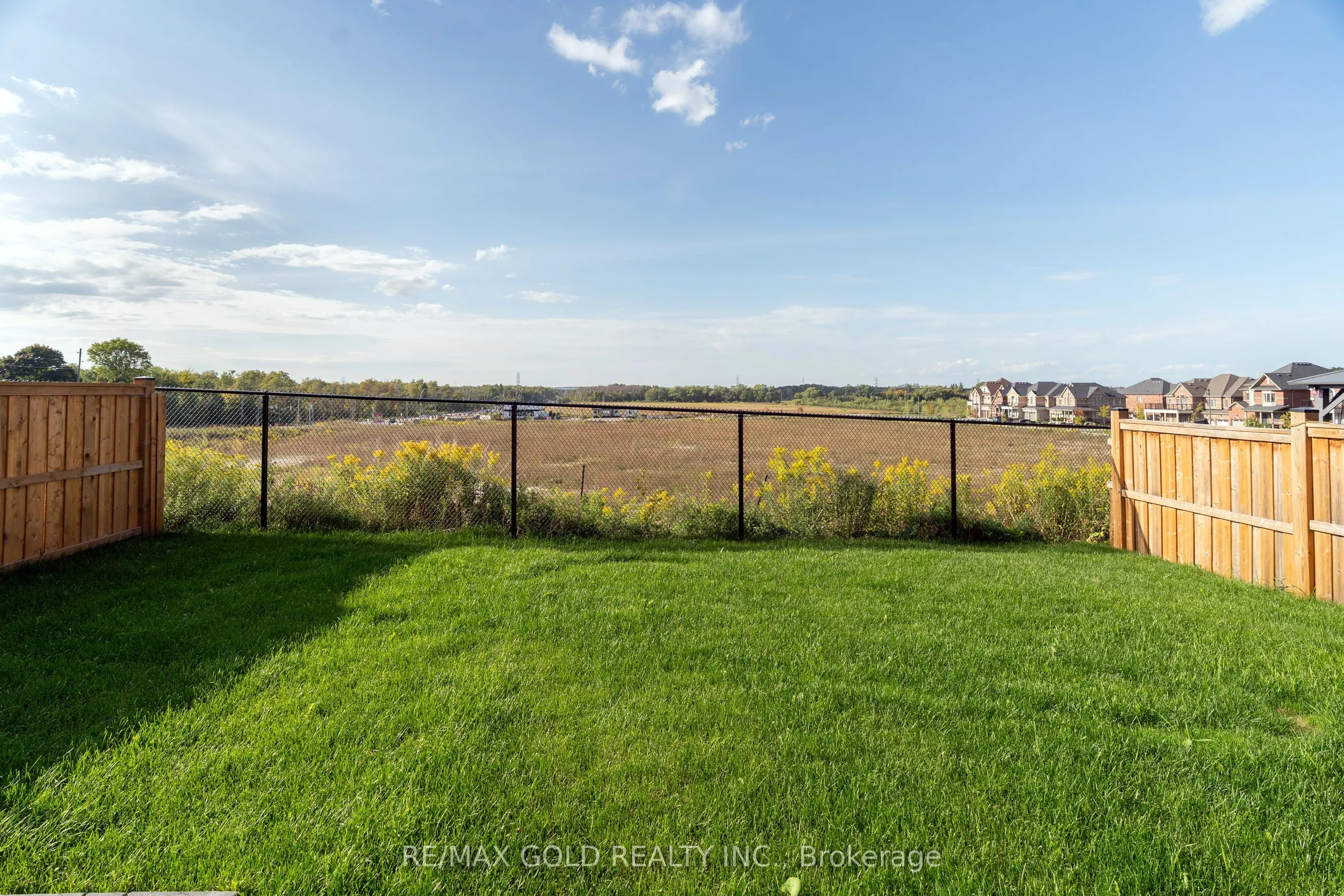 16 Frank Kelly Drive
