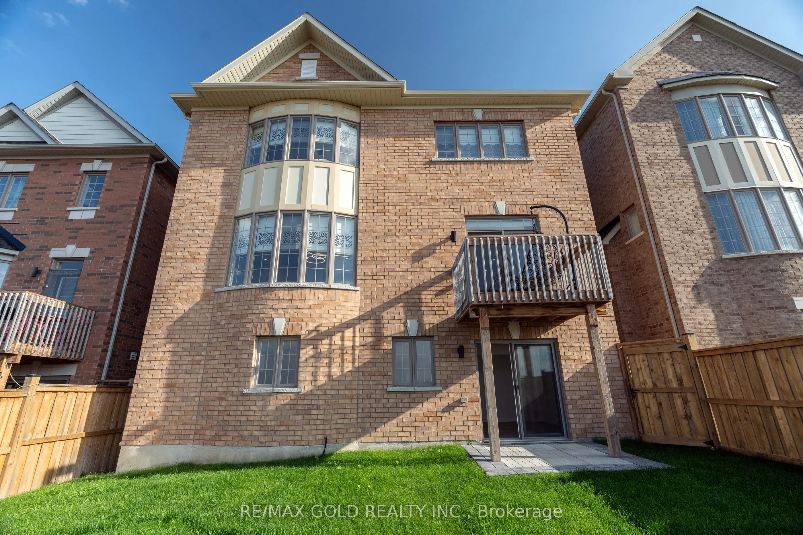 16 Frank Kelly Drive