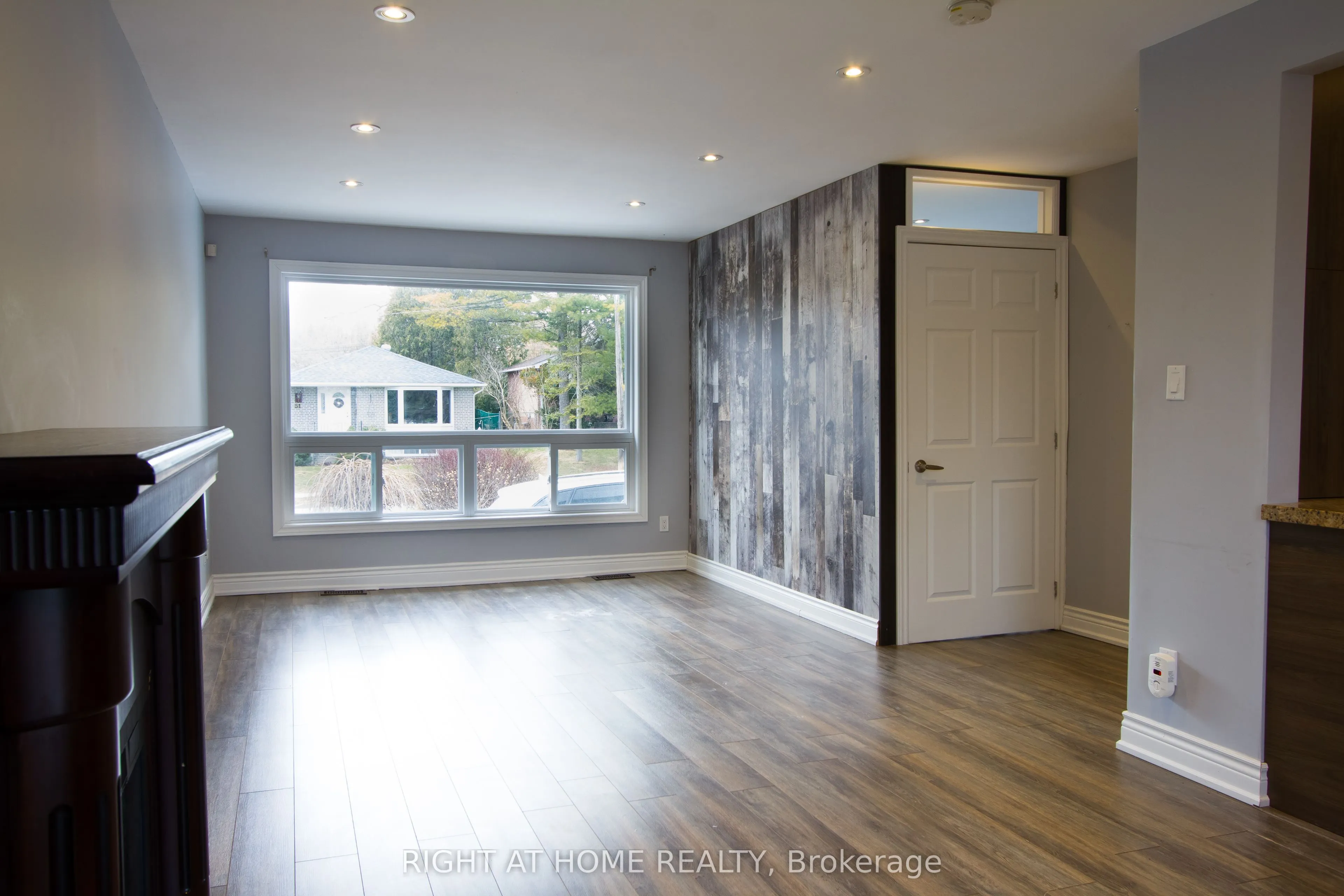 40 Foreht Crescent, #Main