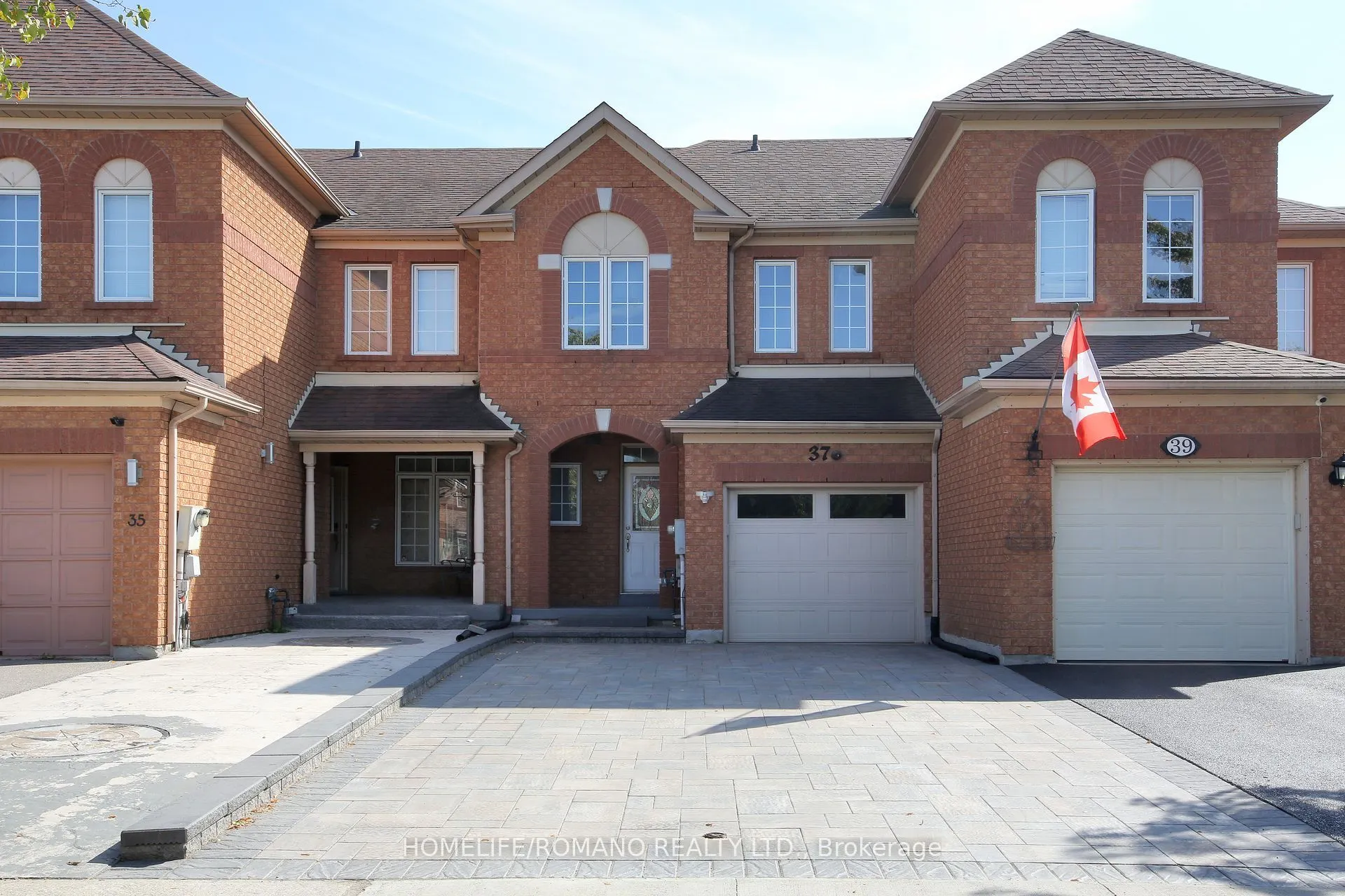 37 Ridgeway Court