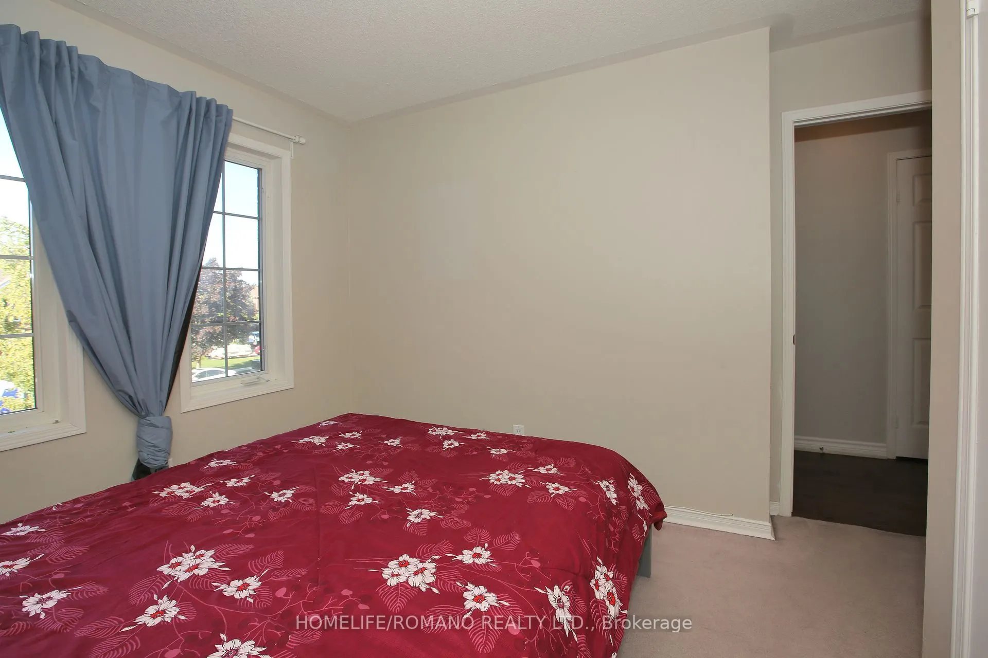 37 Ridgeway Court