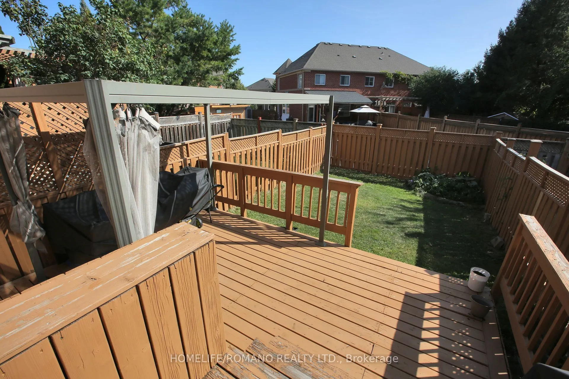 37 Ridgeway Court