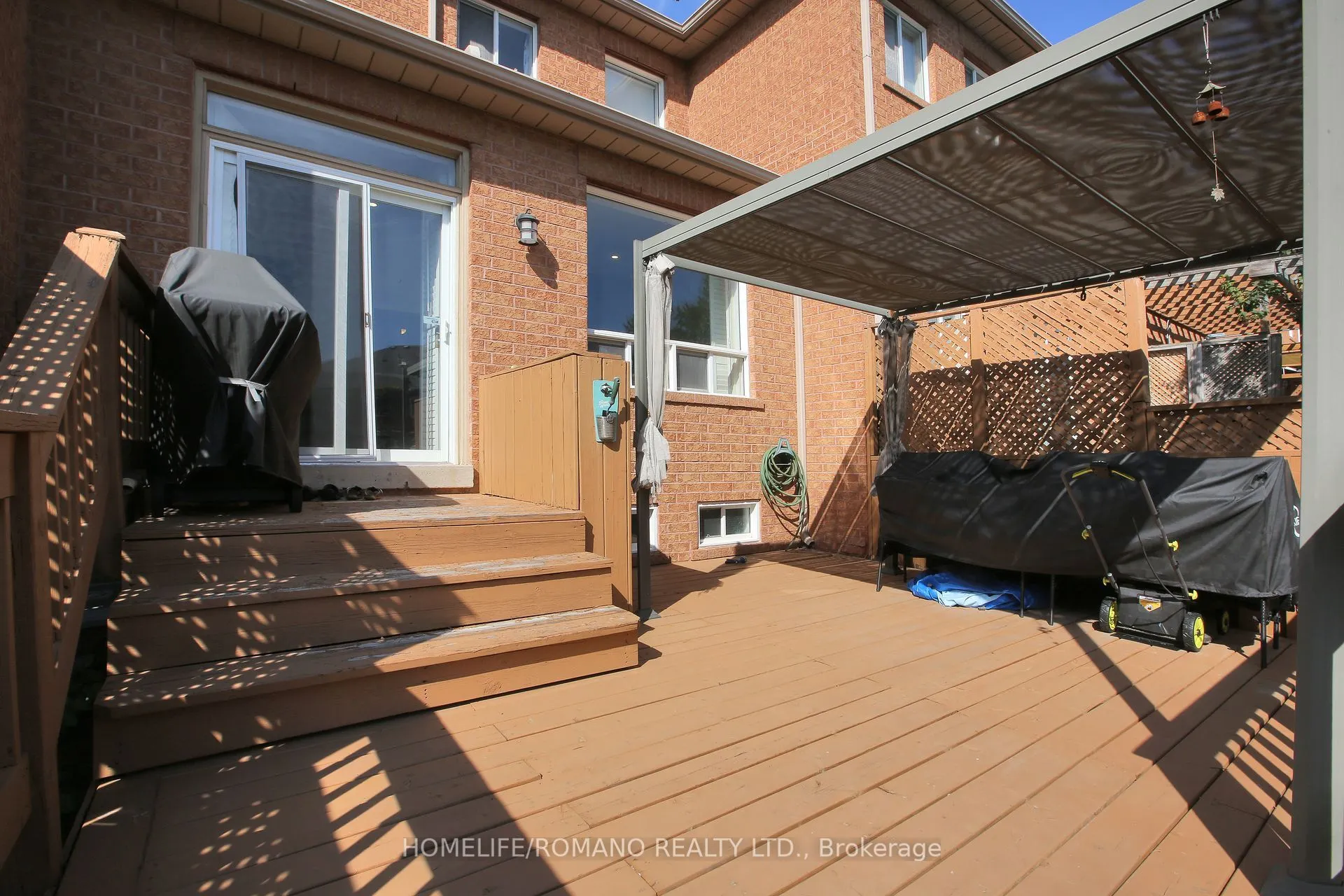 37 Ridgeway Court