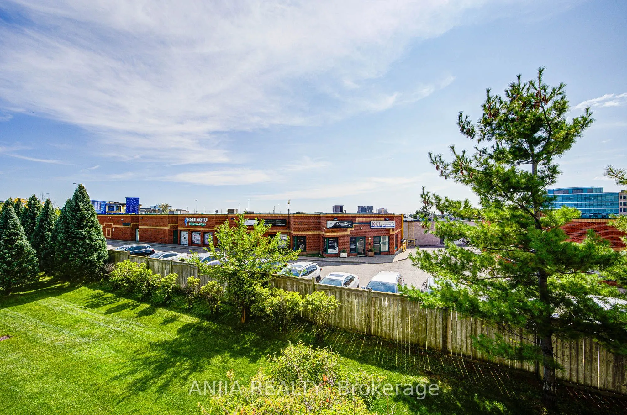 75 Norman Bethune Avenue, #210