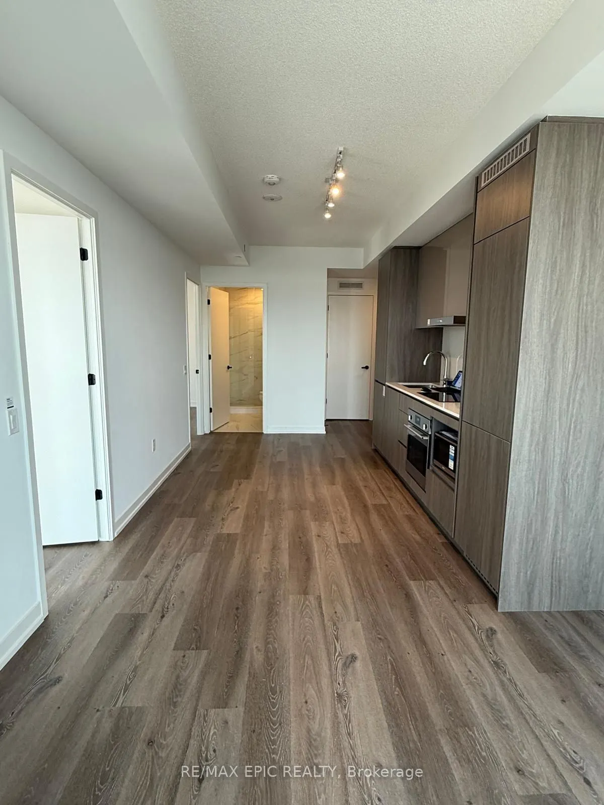 28 Interchange Way, ##2312