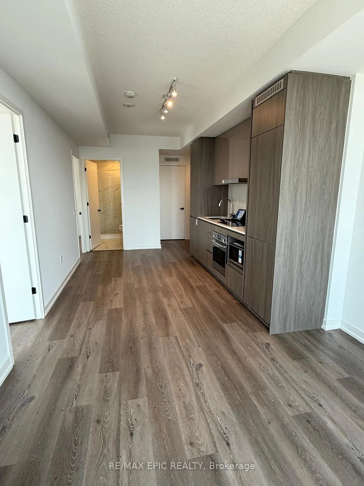 28 Interchange Way, ##2312