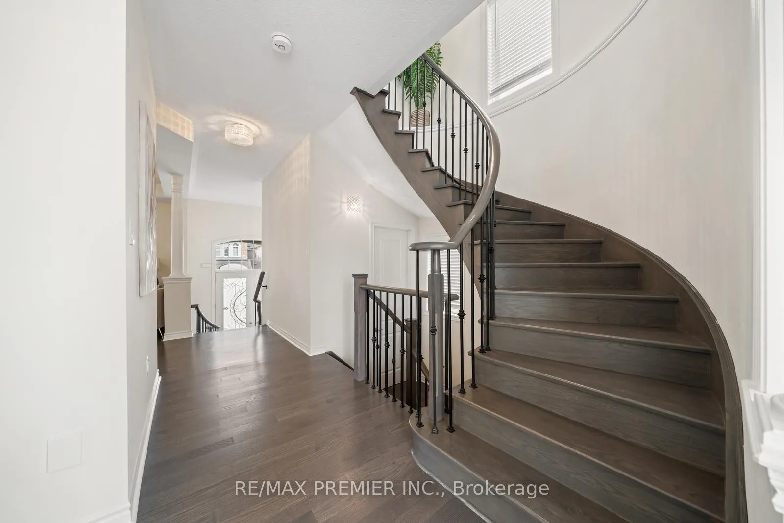 30 Bannockburn Drive