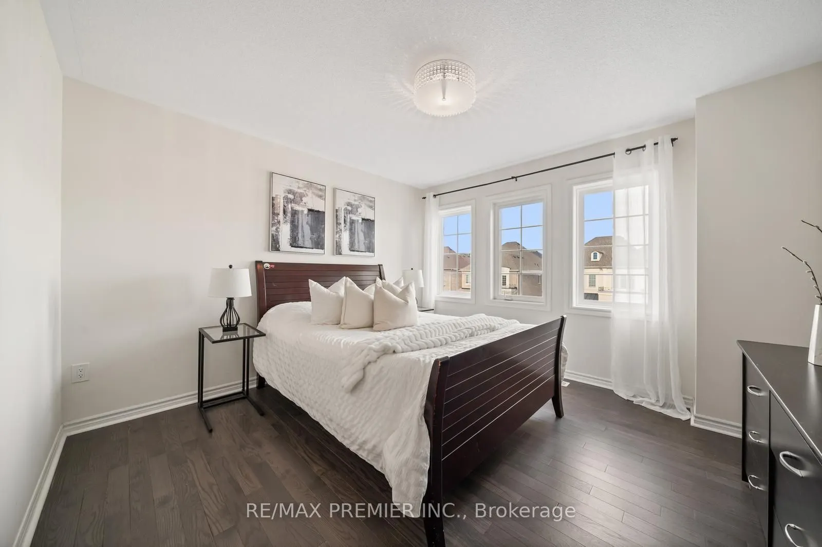 30 Bannockburn Drive
