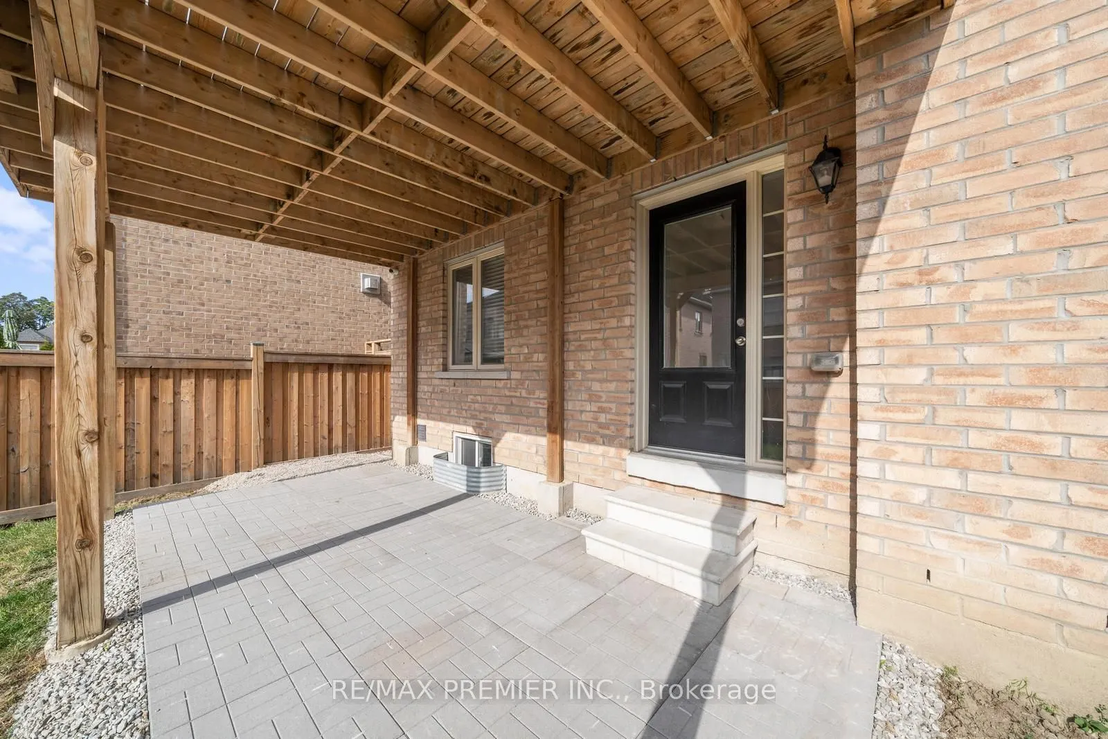 30 Bannockburn Drive
