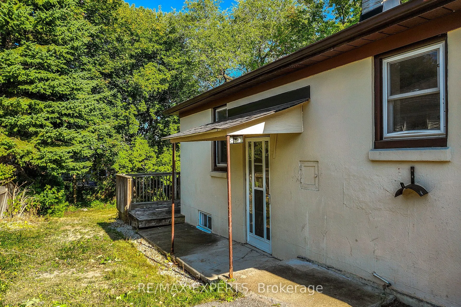 261 Helmer Avenue