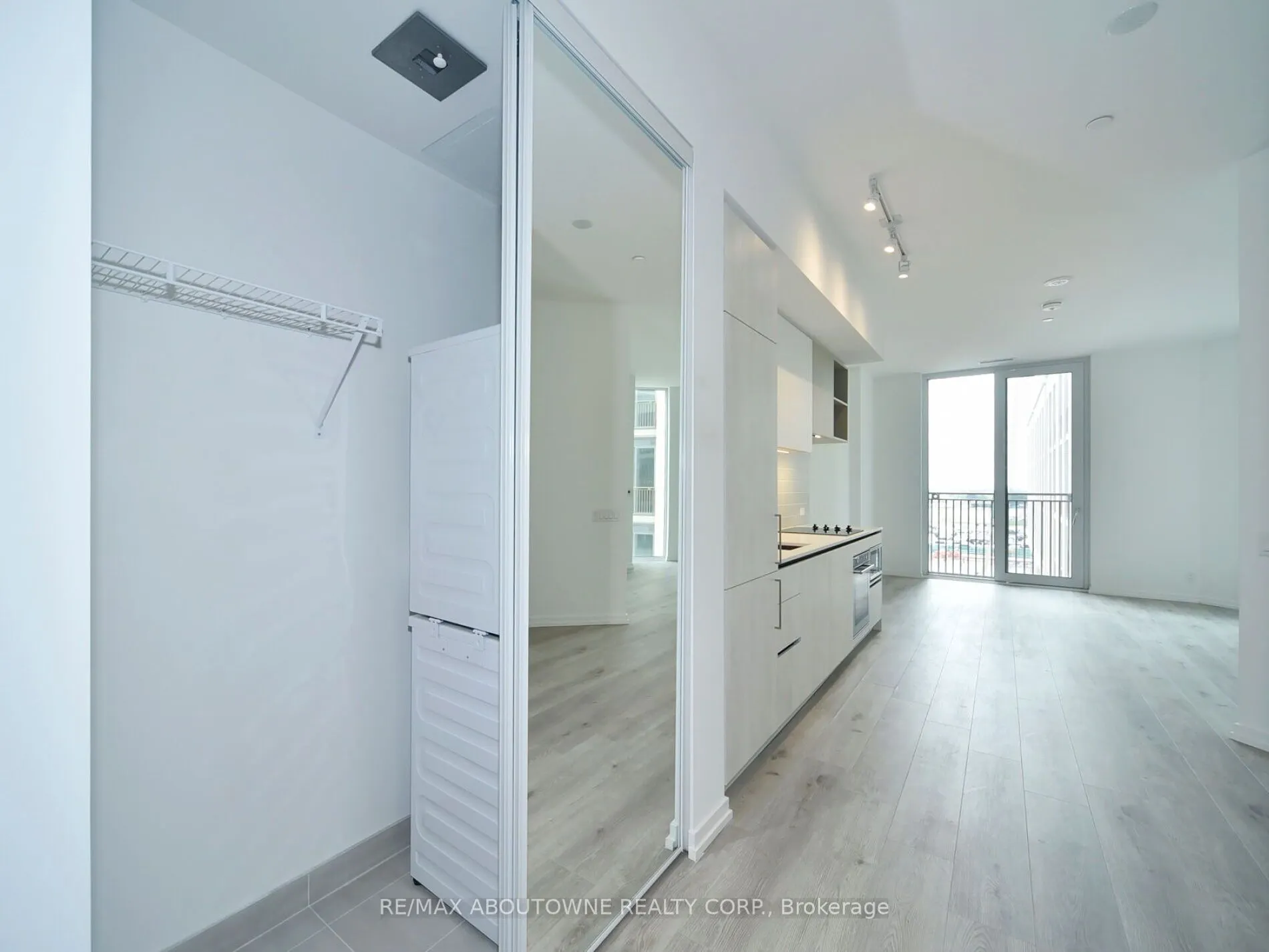 1000 Portage Parkway, #307