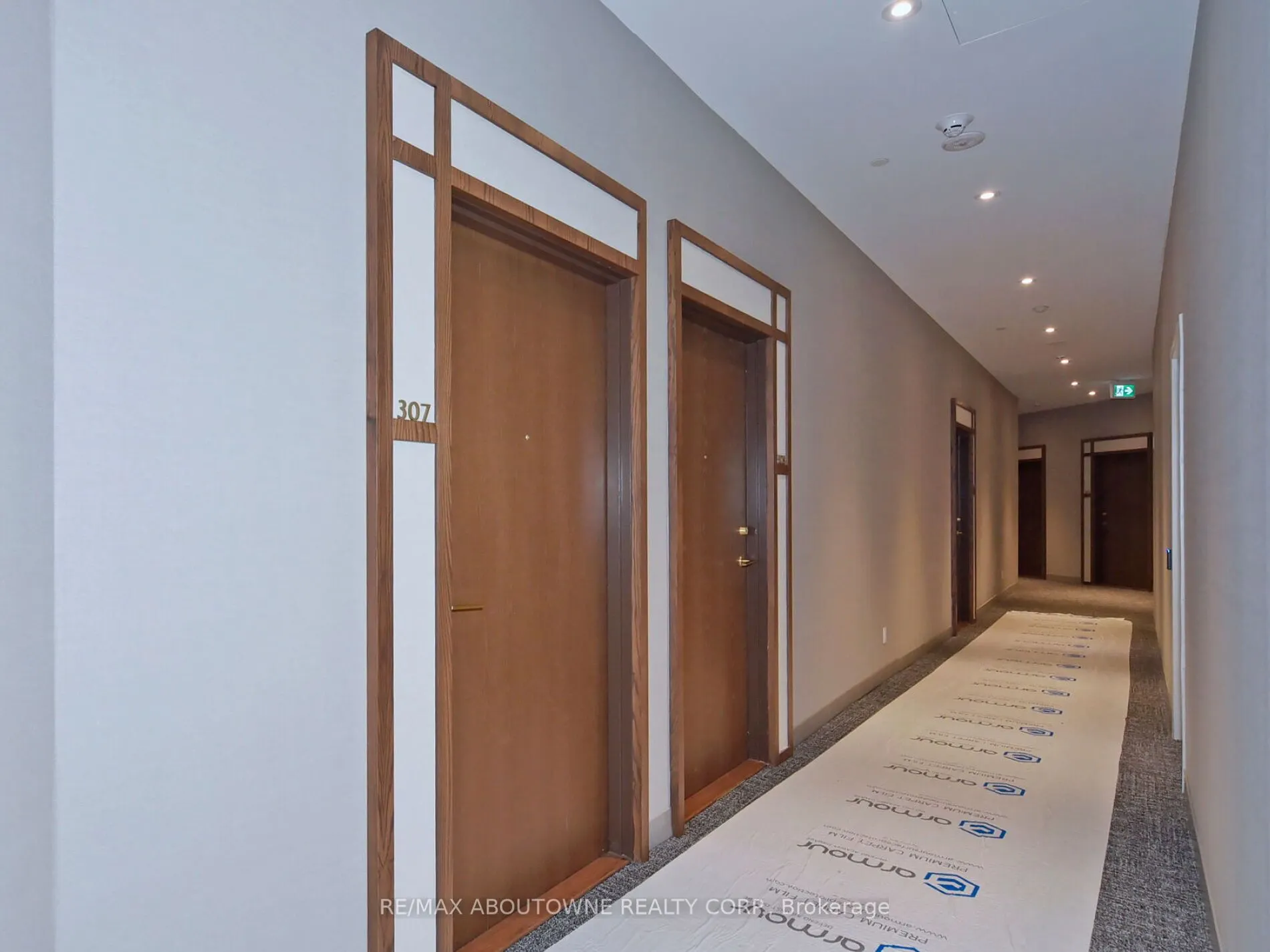 1000 Portage Parkway, #307