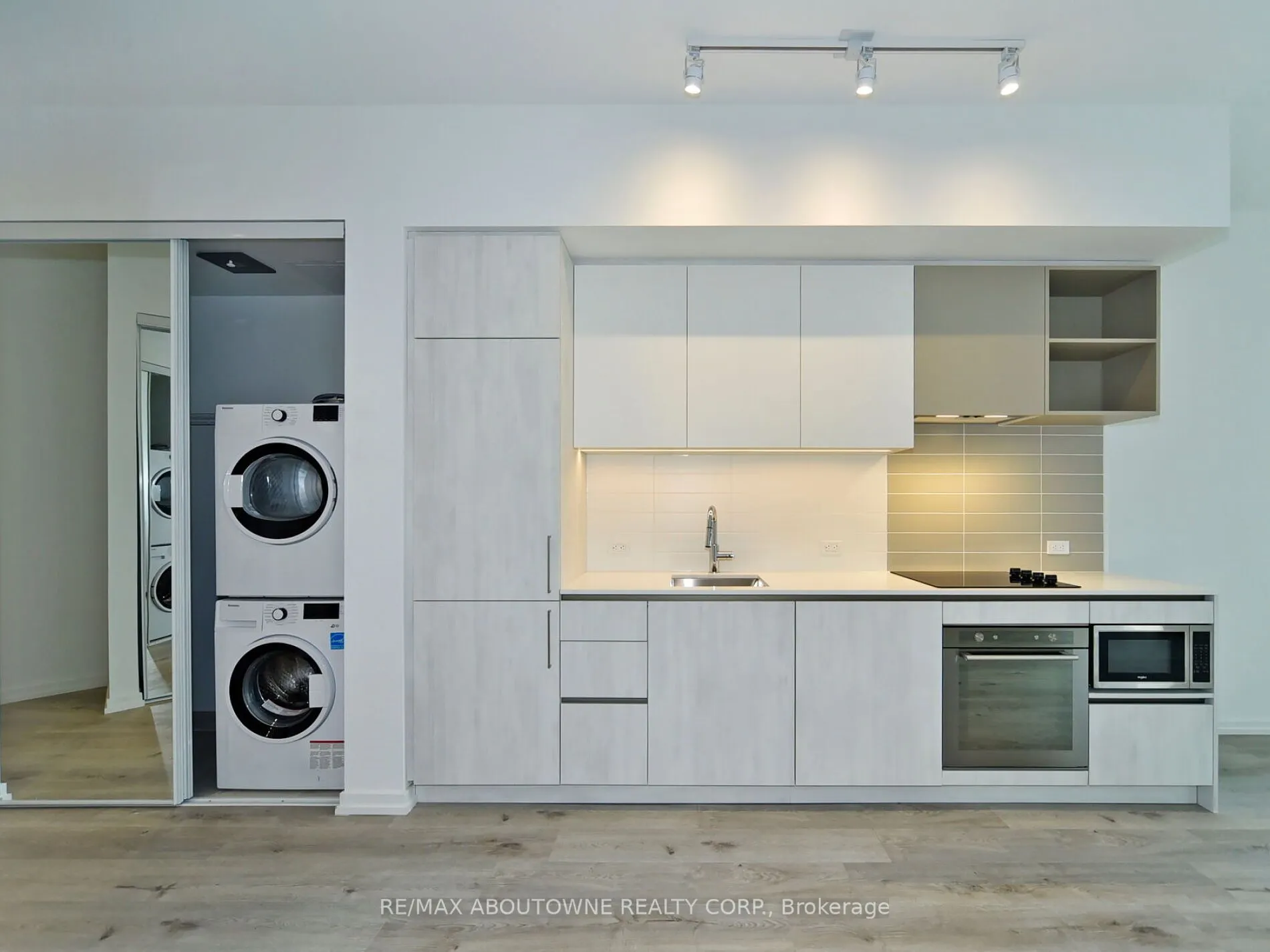 1000 Portage Parkway, #307