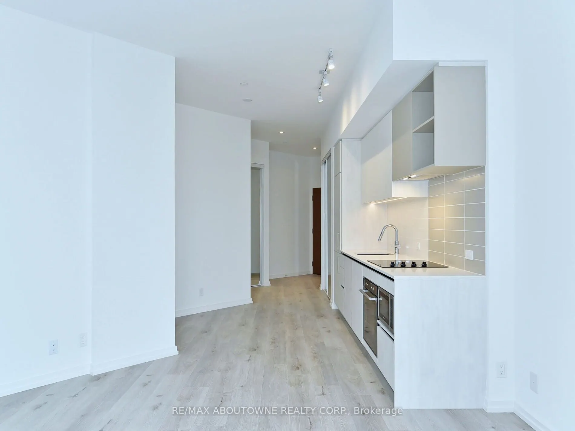 1000 Portage Parkway, #307