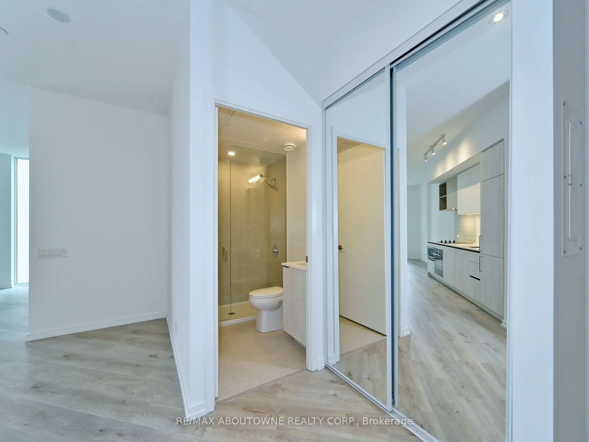 1000 Portage Parkway, #307