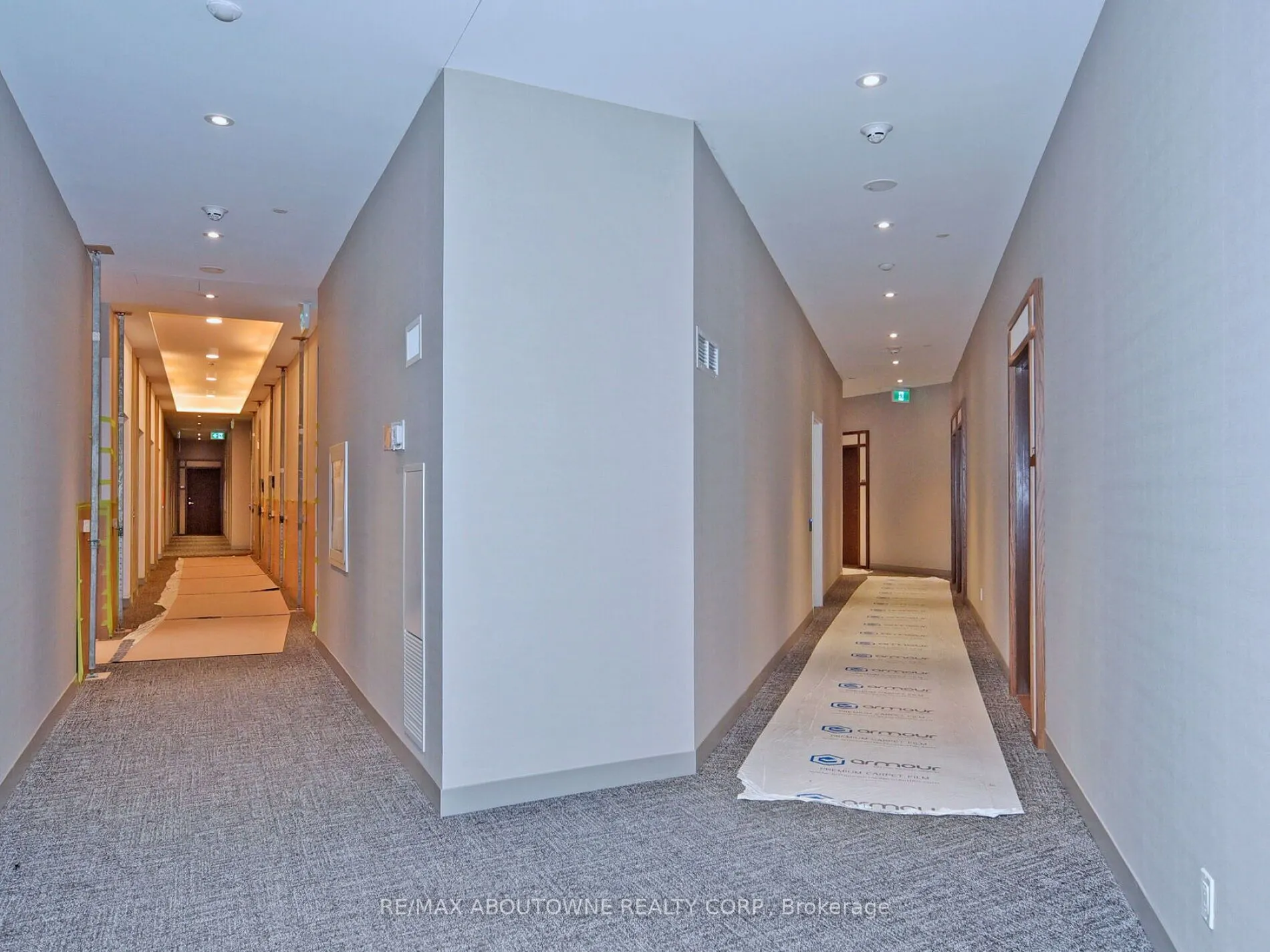1000 Portage Parkway, #307