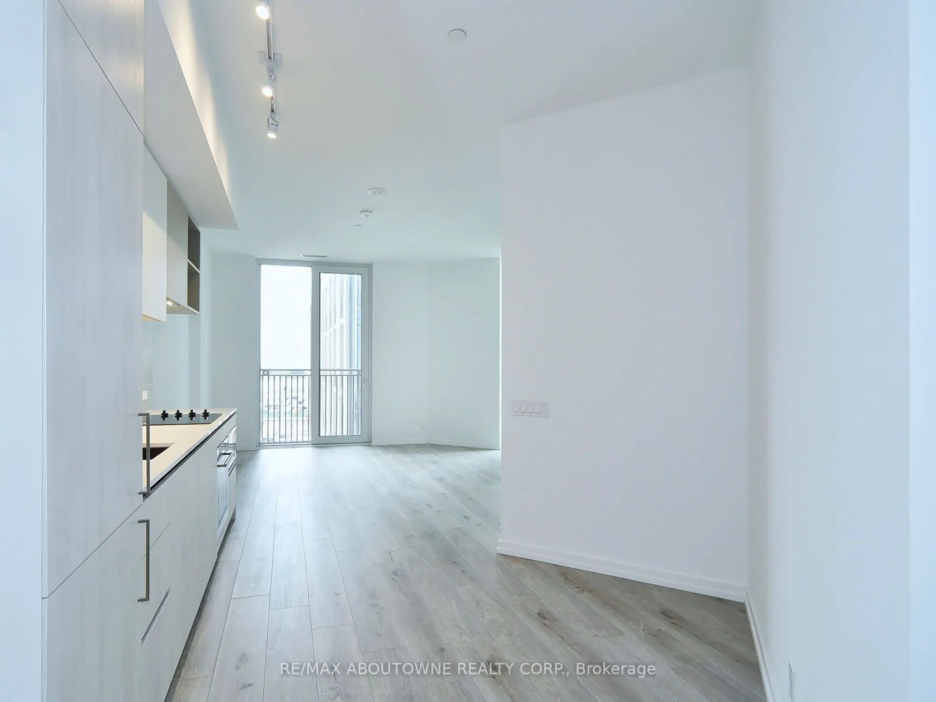 1000 Portage Parkway, #307