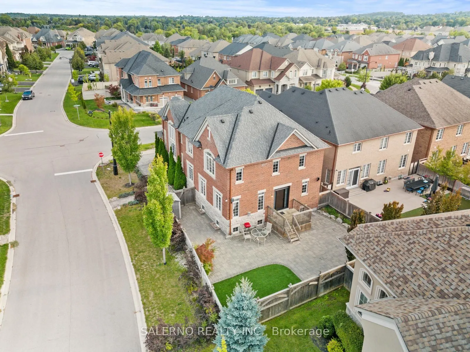 30 Fairmont Ridge