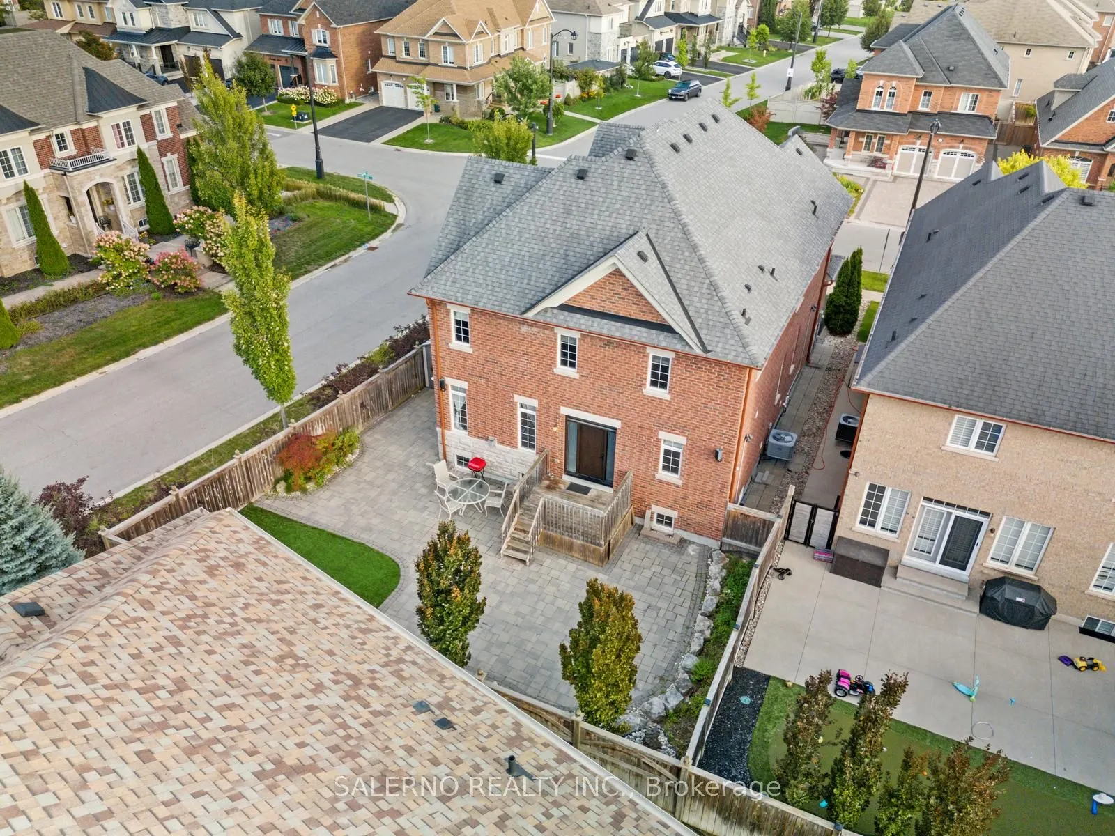 30 Fairmont Ridge