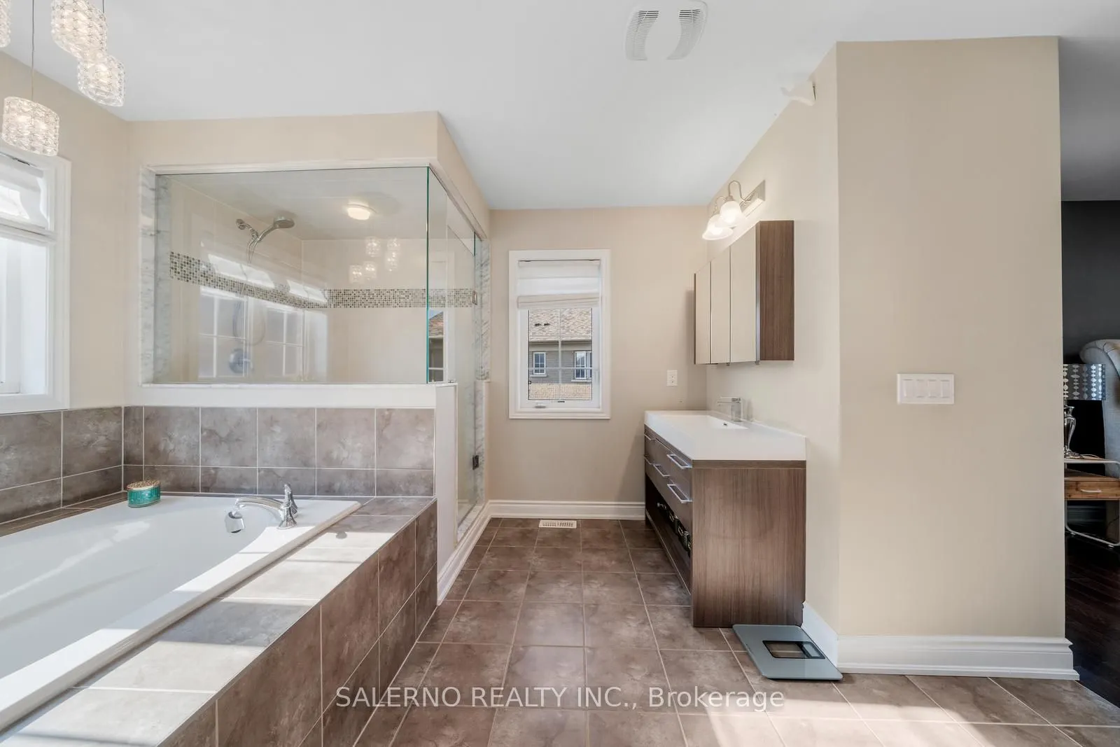 30 Fairmont Ridge