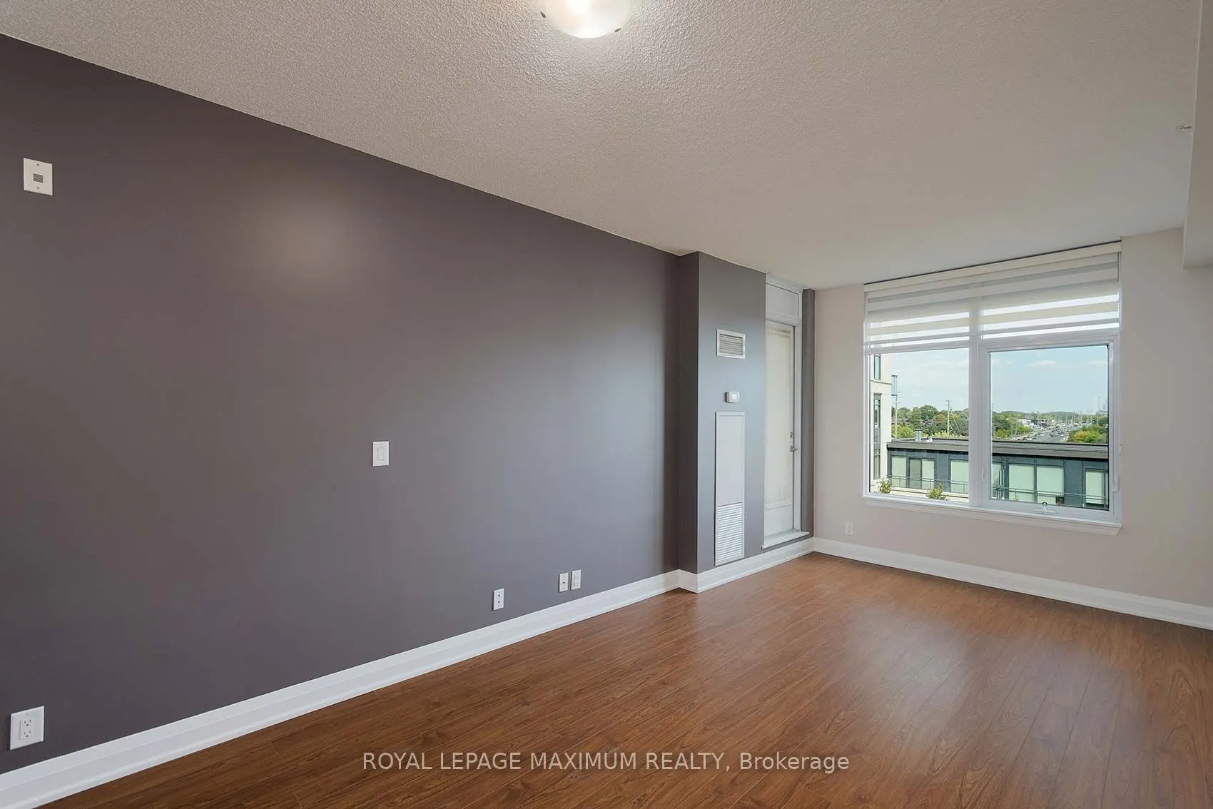 12 Woodstream Boulevard, #312