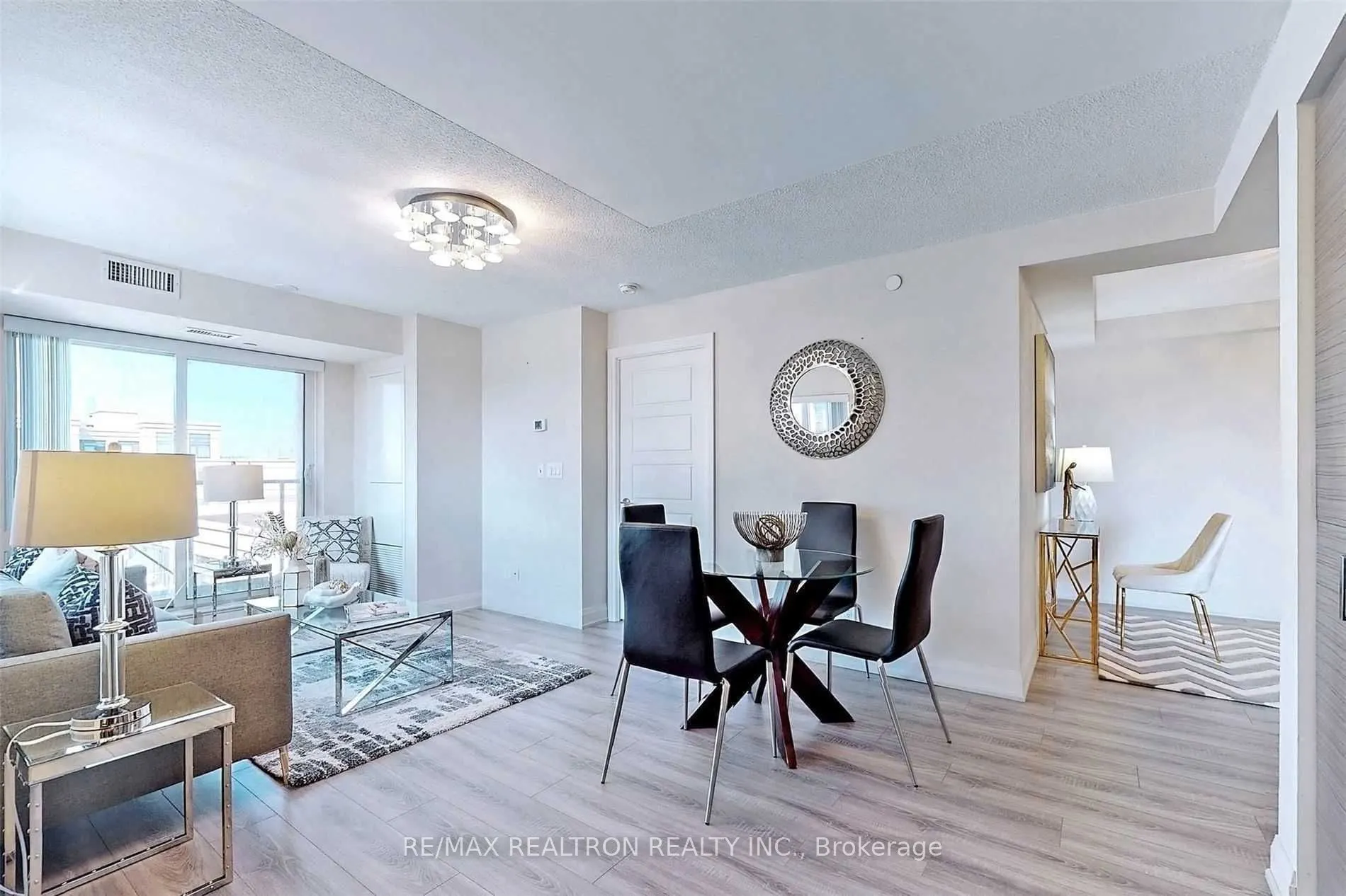 8200 Birchmount Road, #902