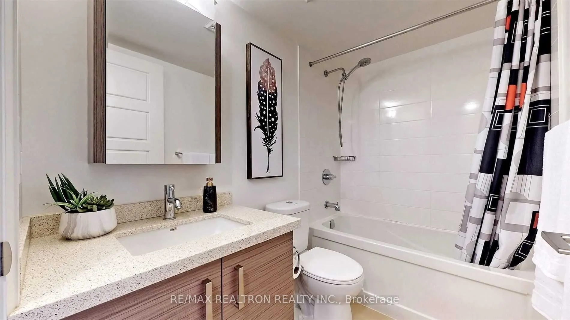 8200 Birchmount Road, #902