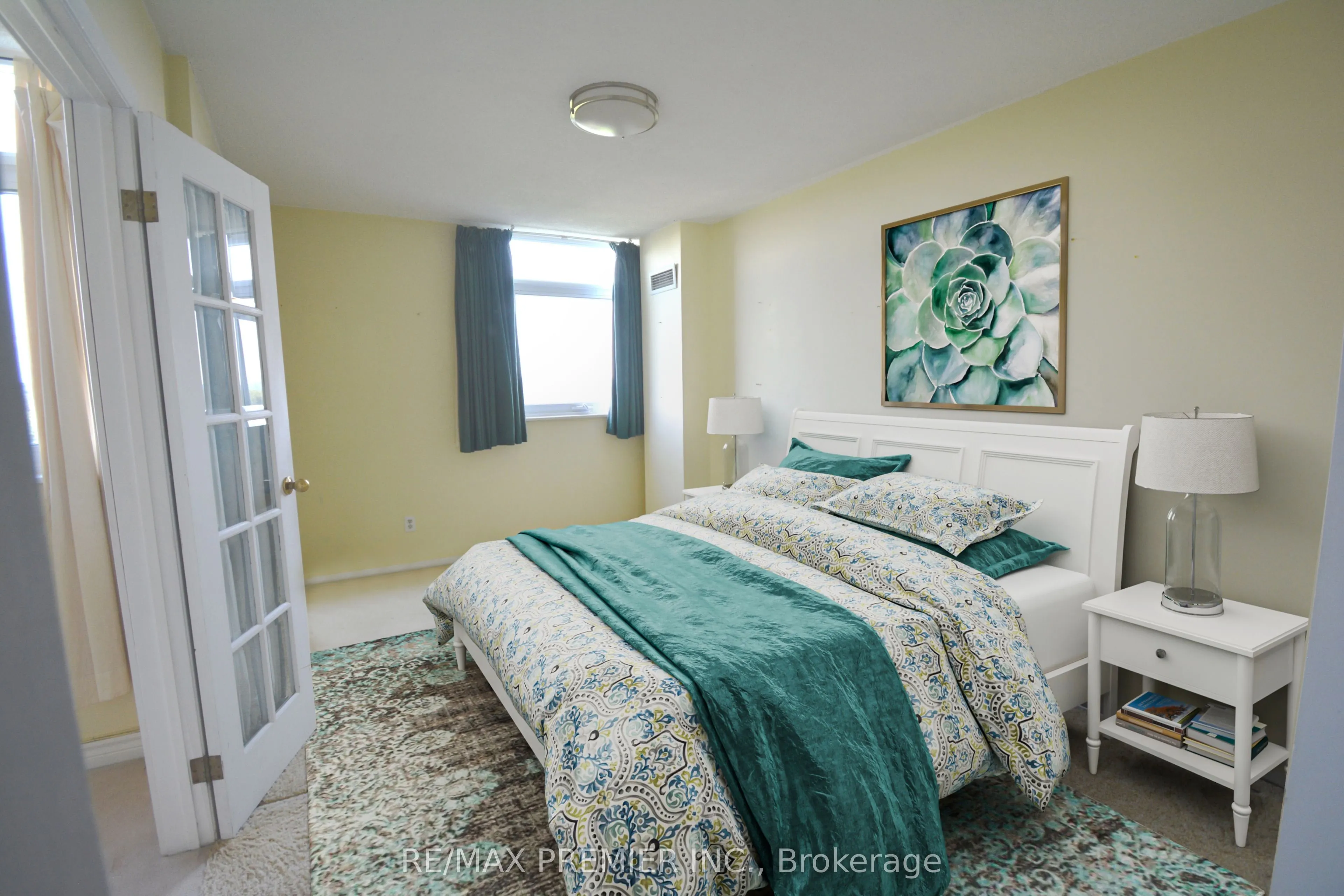 7811 Yonge Street, #1002