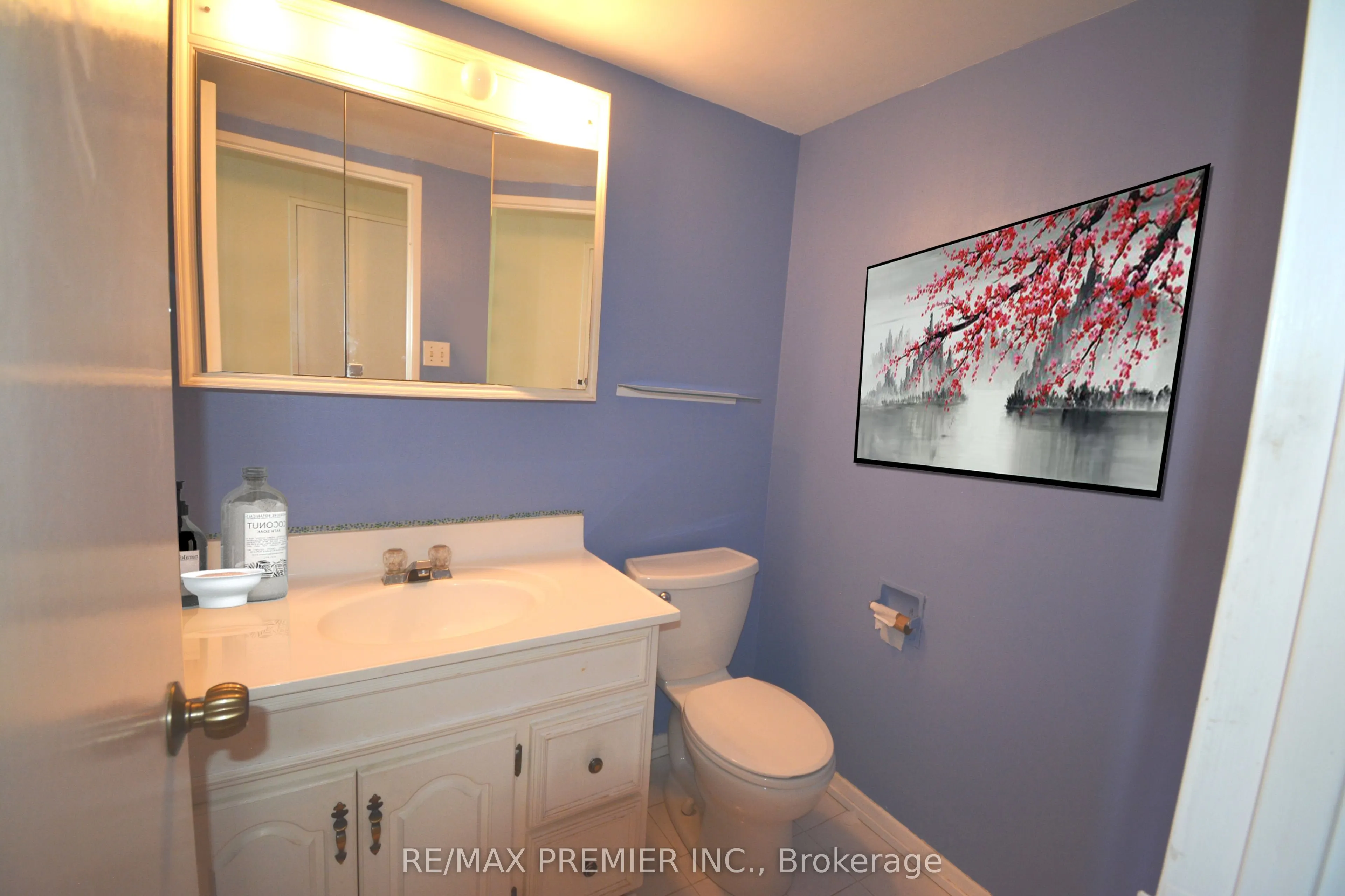 7811 Yonge Street, #1002