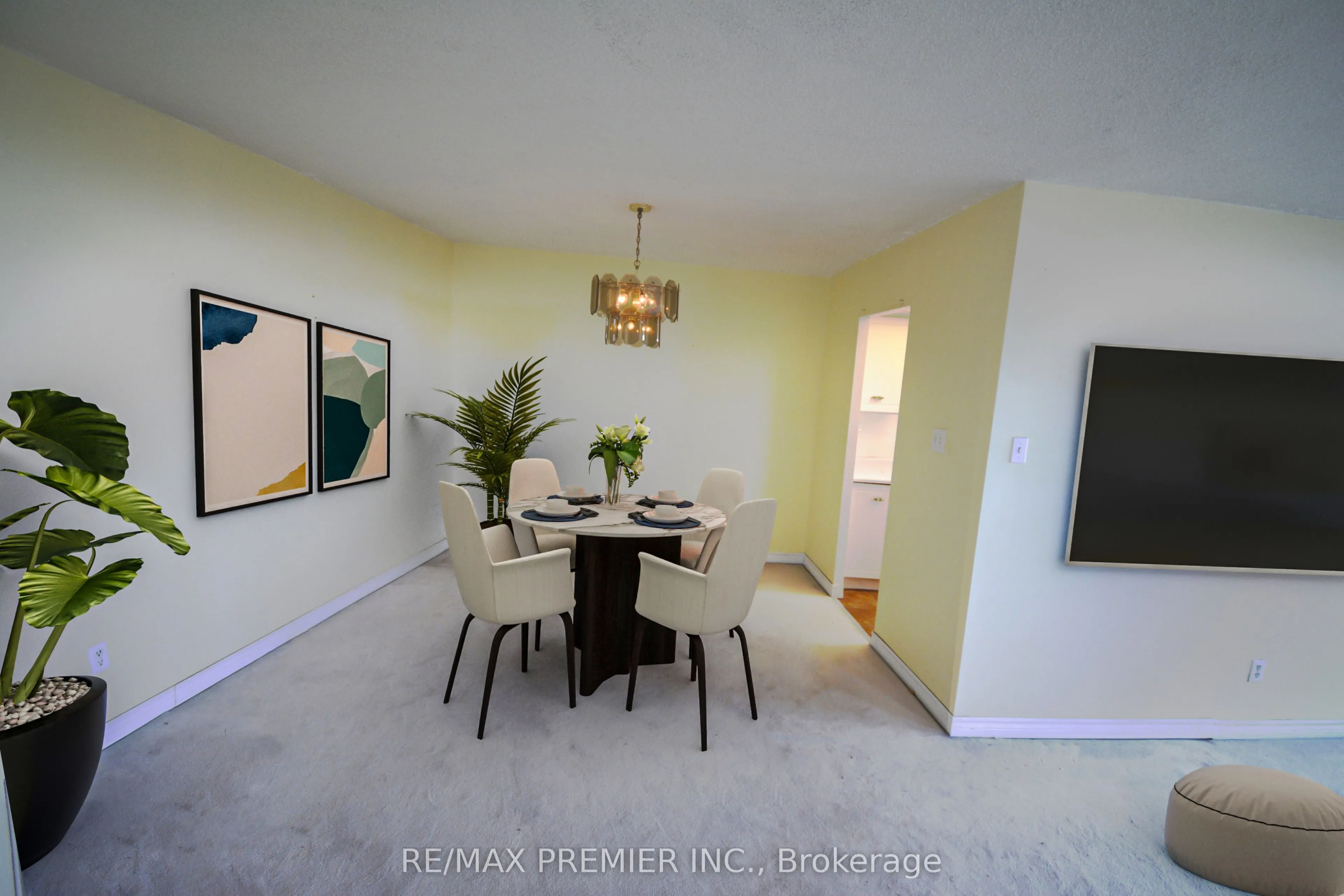7811 Yonge Street, #1002