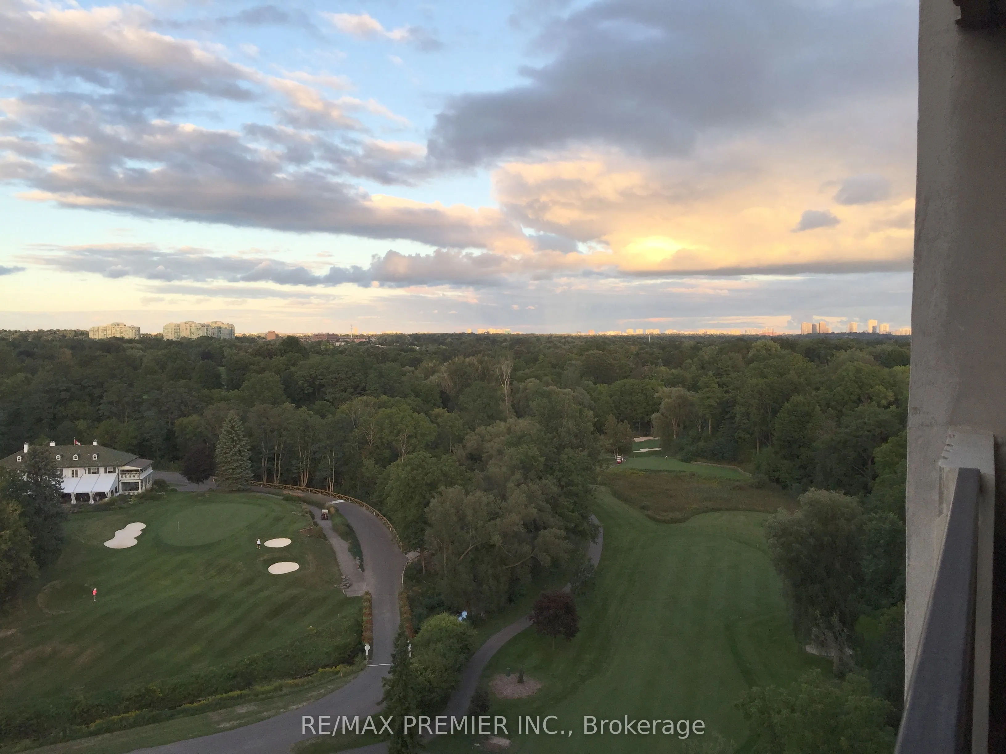 7811 Yonge Street, #1002