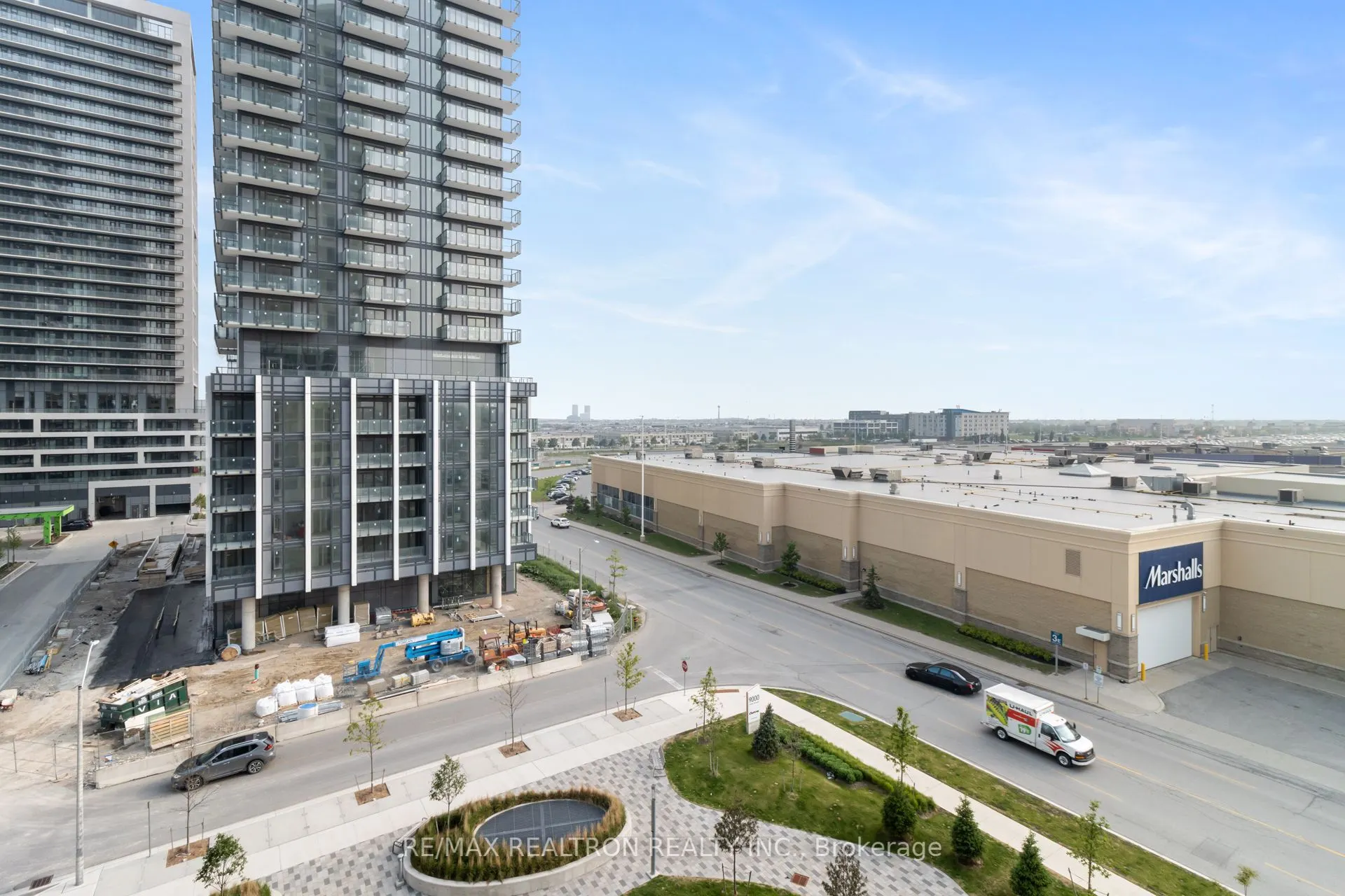 9000 Jane Street, #620