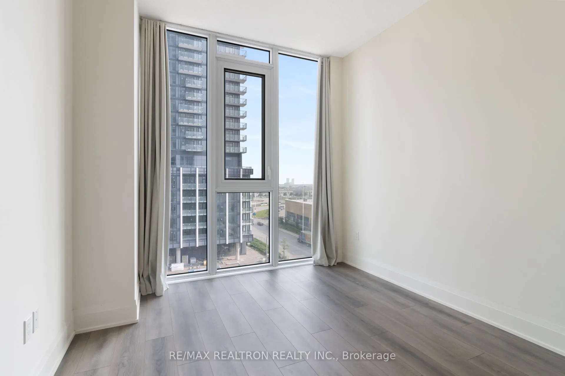 9000 Jane Street, #620