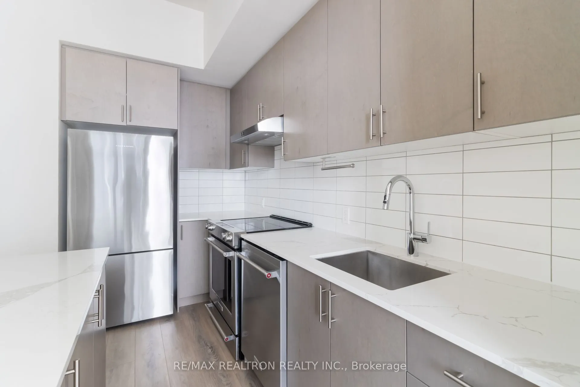 9000 Jane Street, #620