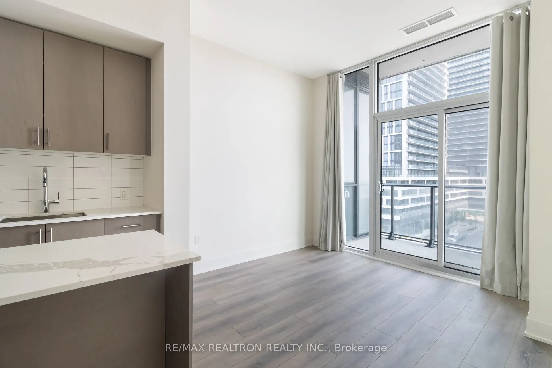 9000 Jane Street, #620