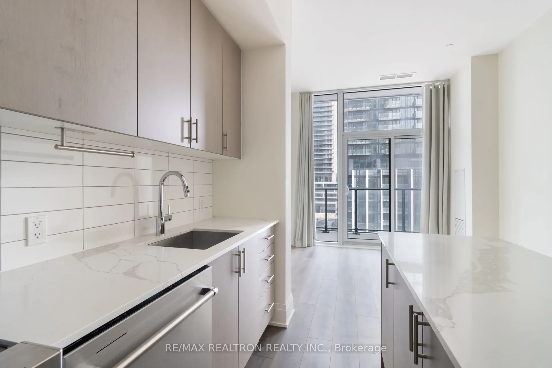 9000 Jane Street, #620