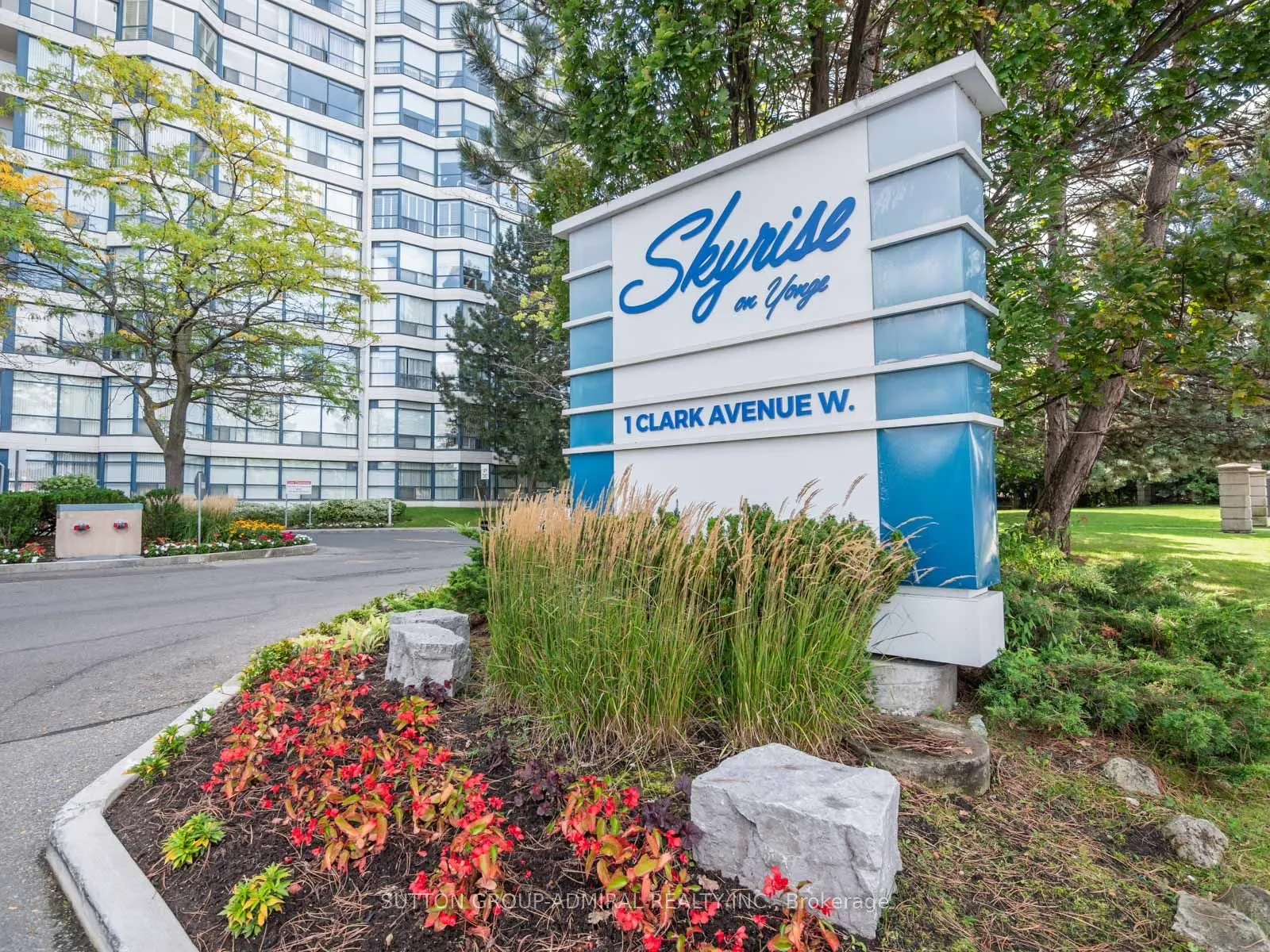 1 Clark Avenue W, #1501