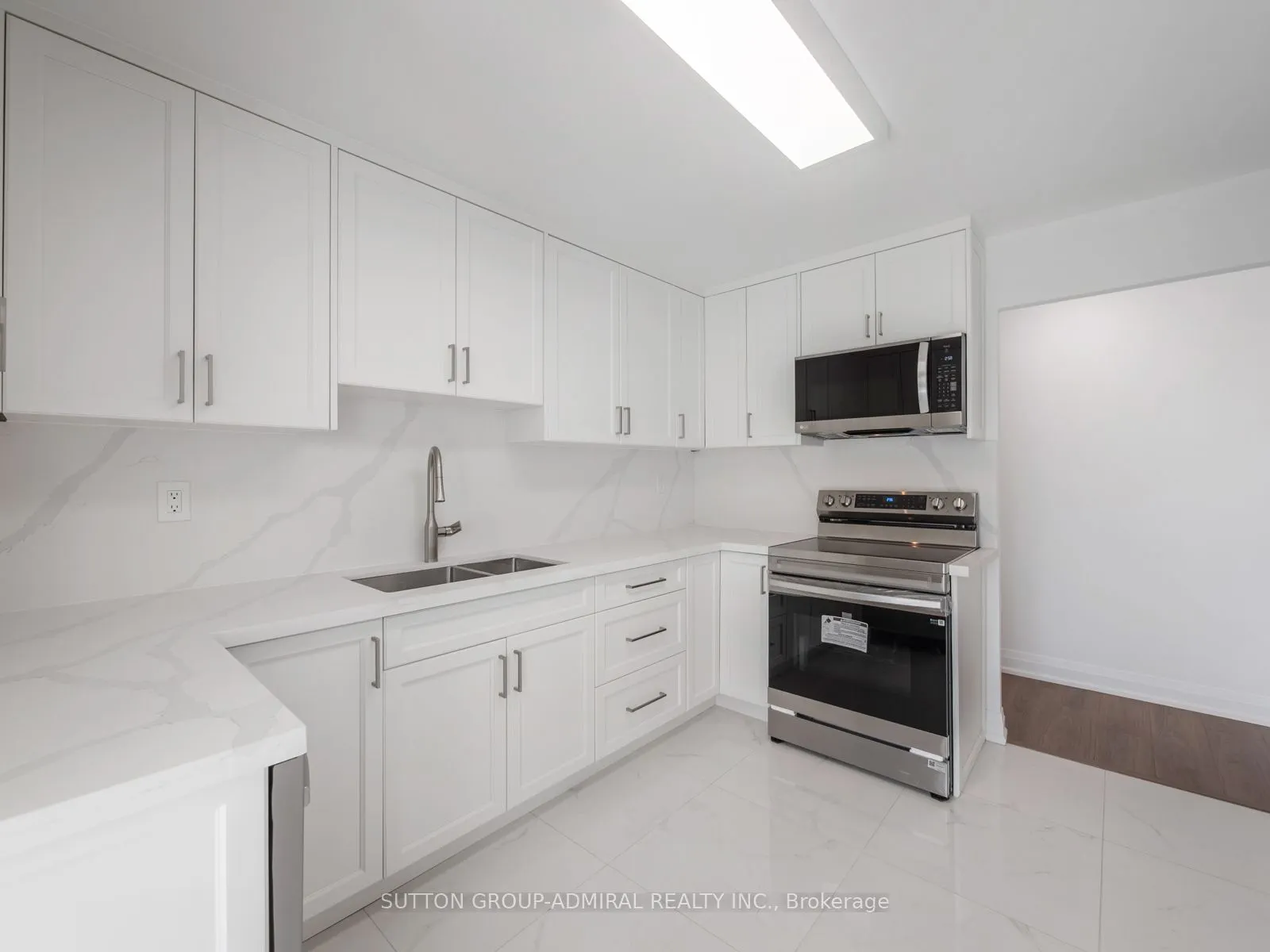 1 Clark Avenue W, #1501