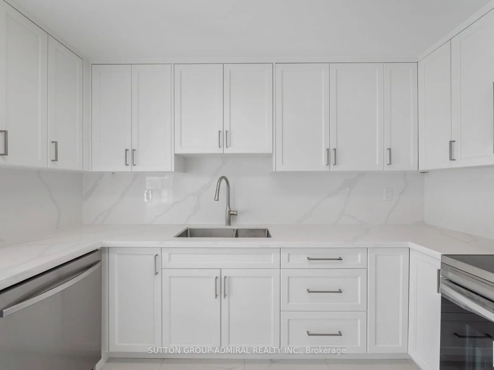 1 Clark Avenue W, #1501