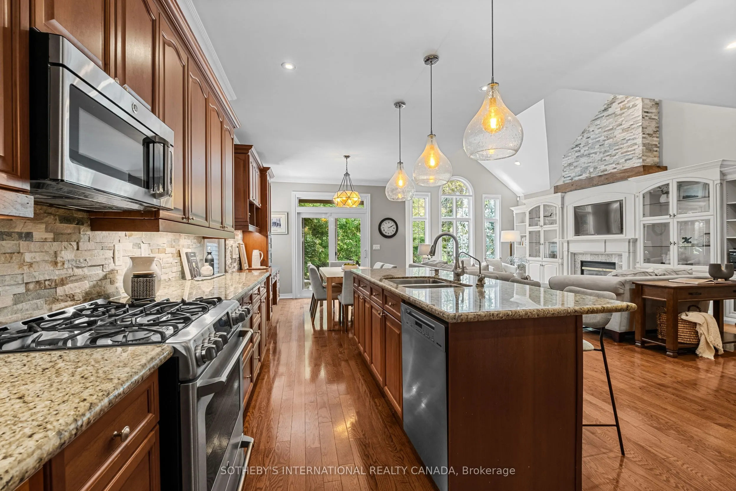 8 Harper Hill Road