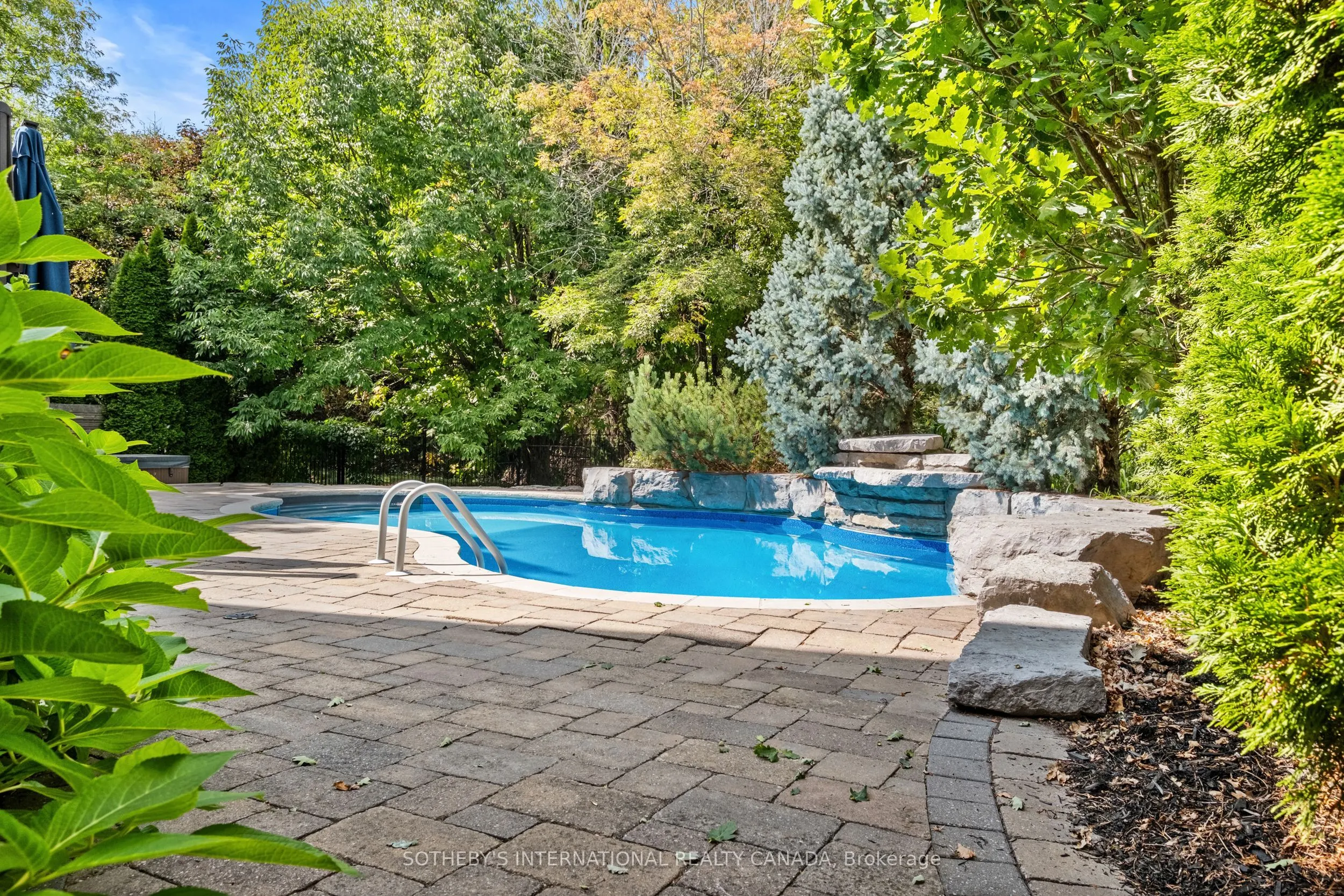 8 Harper Hill Road