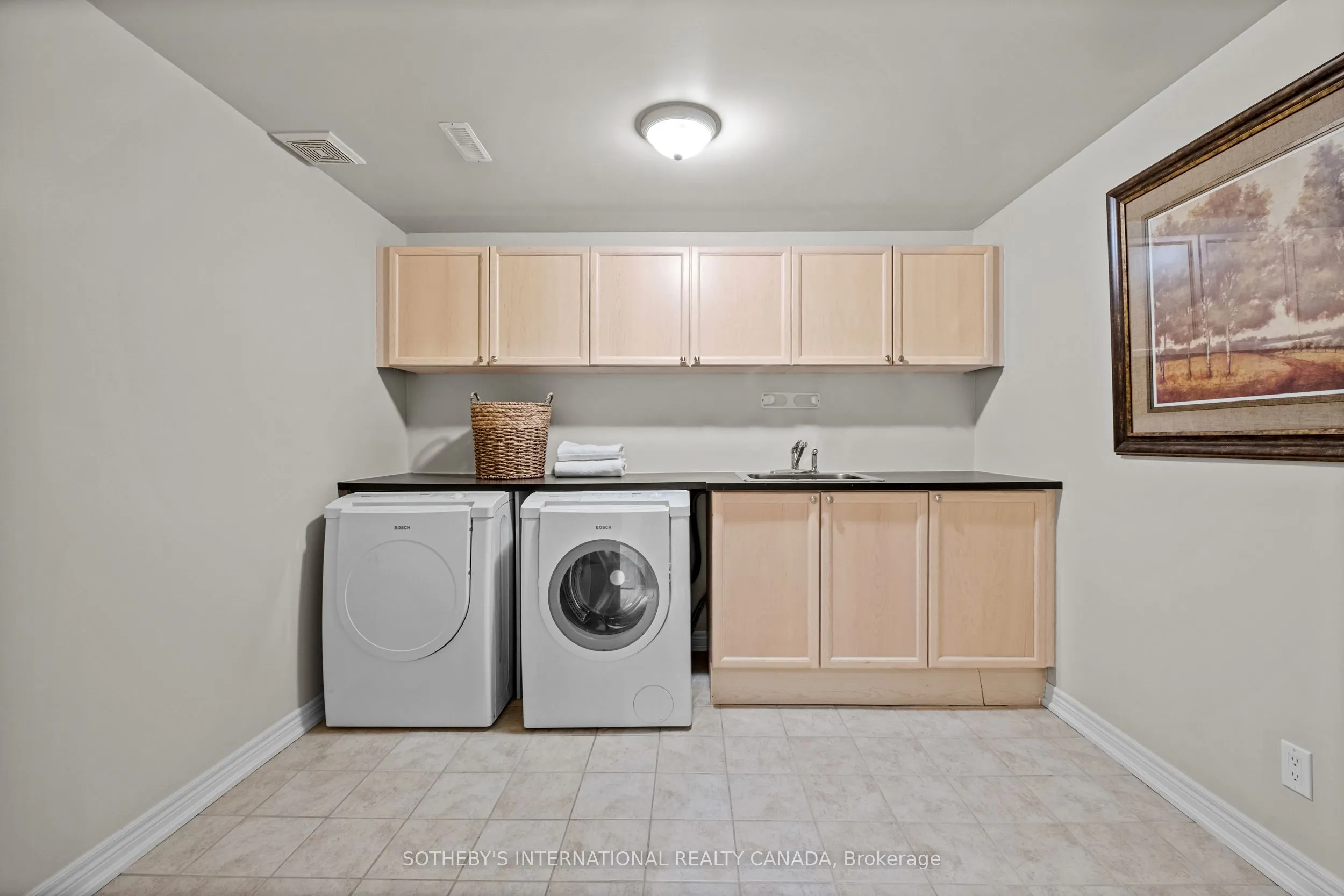8 Harper Hill Road