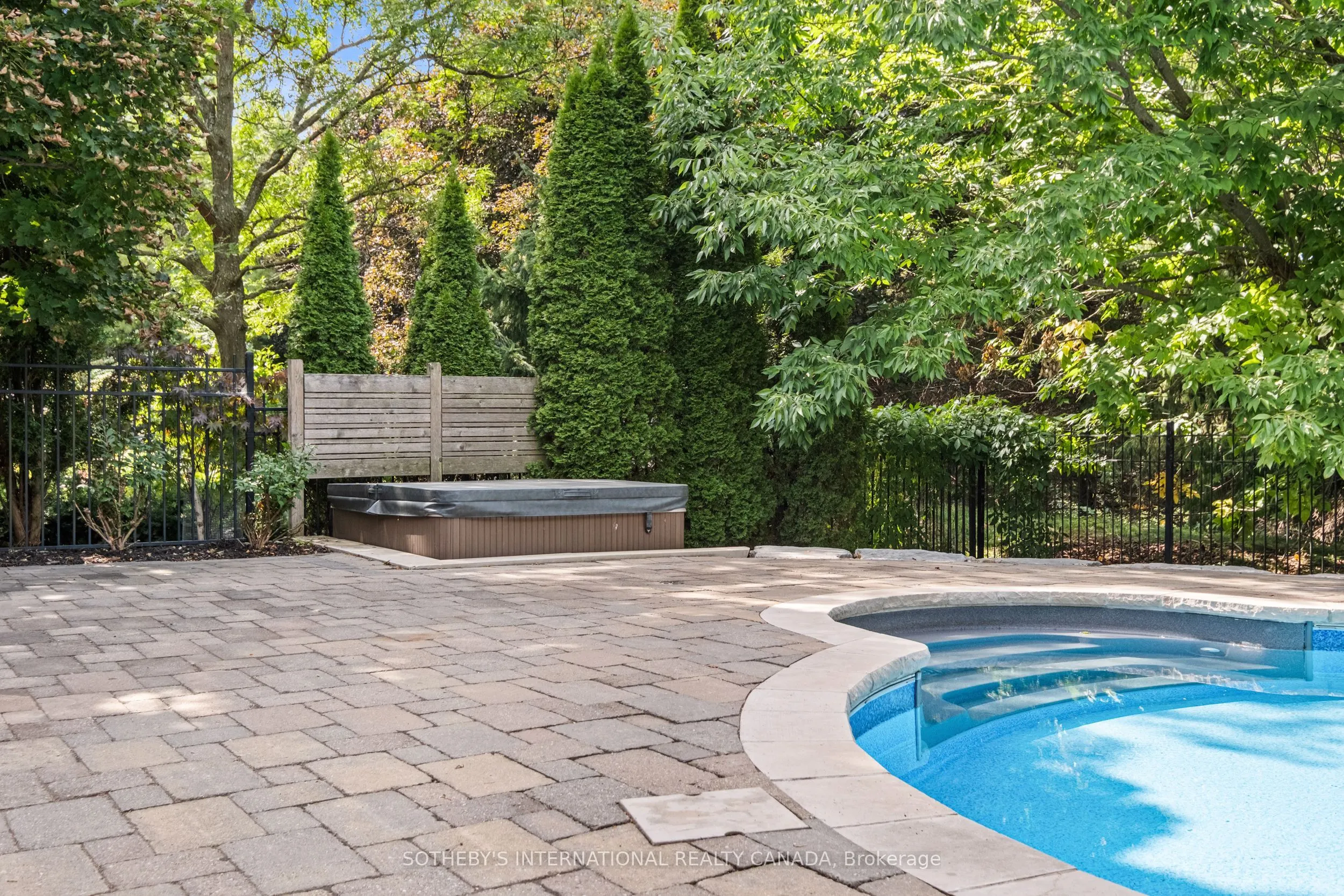 8 Harper Hill Road