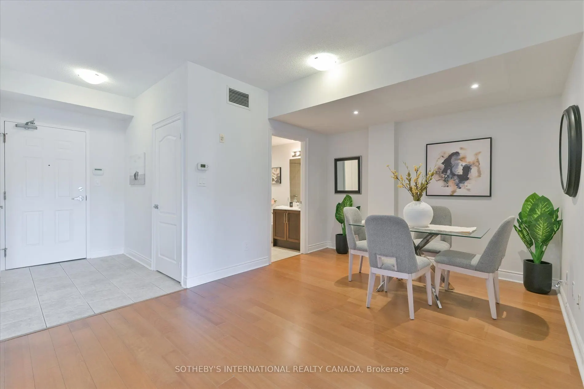 160 Woodbridge Avenue, #409