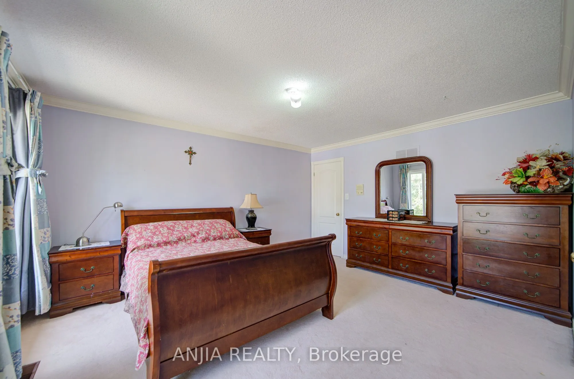 20 Lady Lynn Crescent