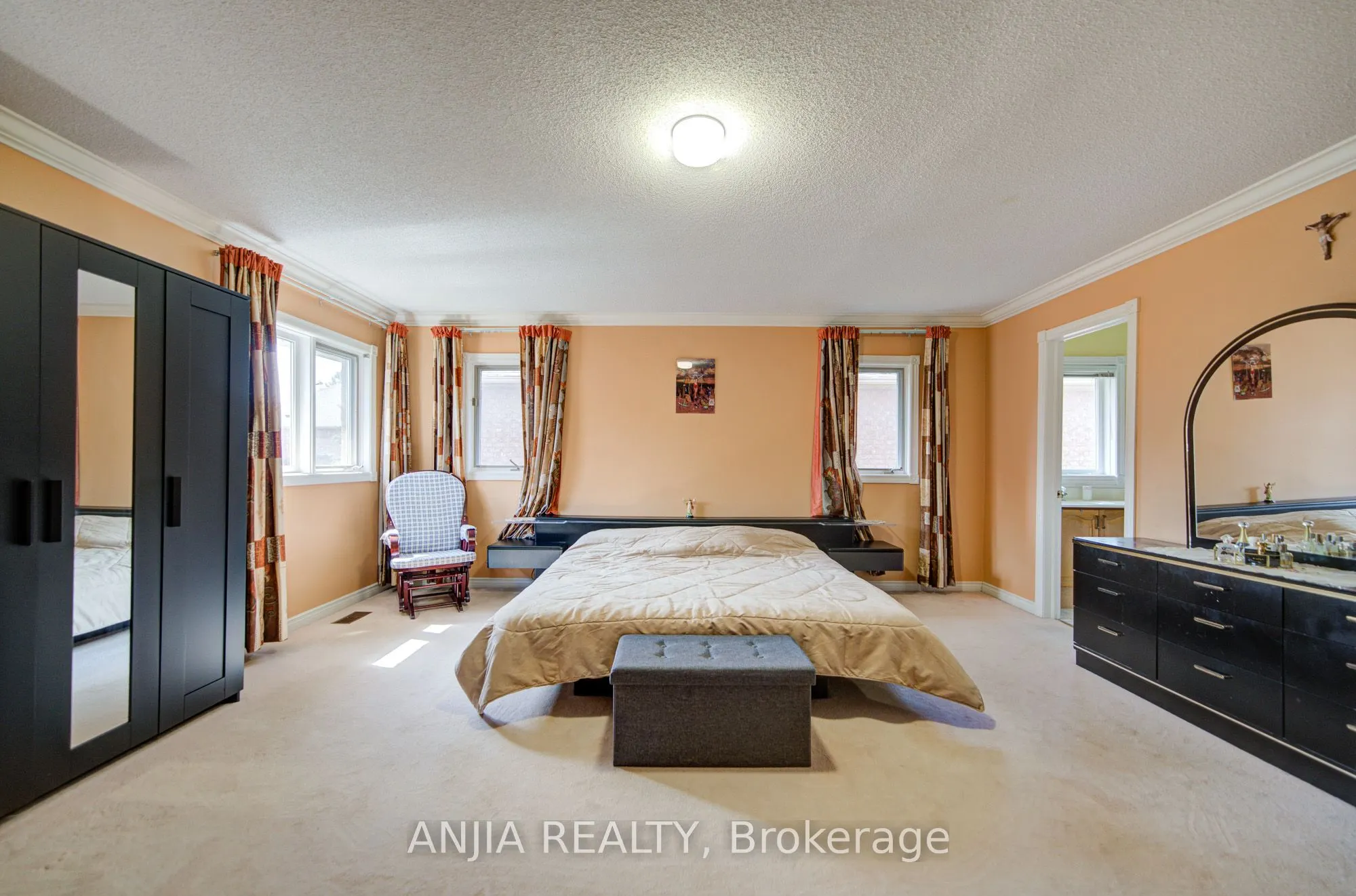 20 Lady Lynn Crescent