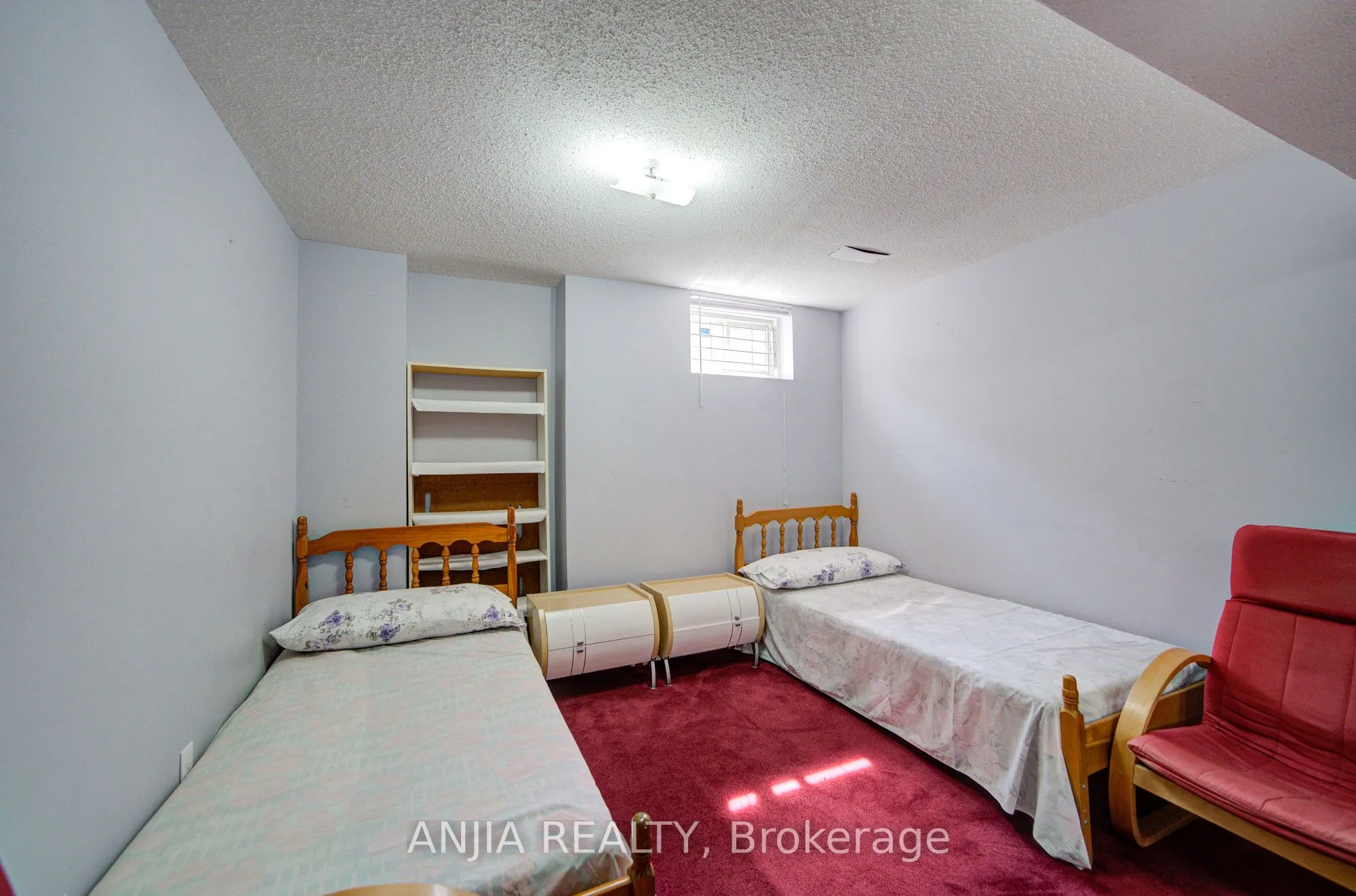 20 Lady Lynn Crescent