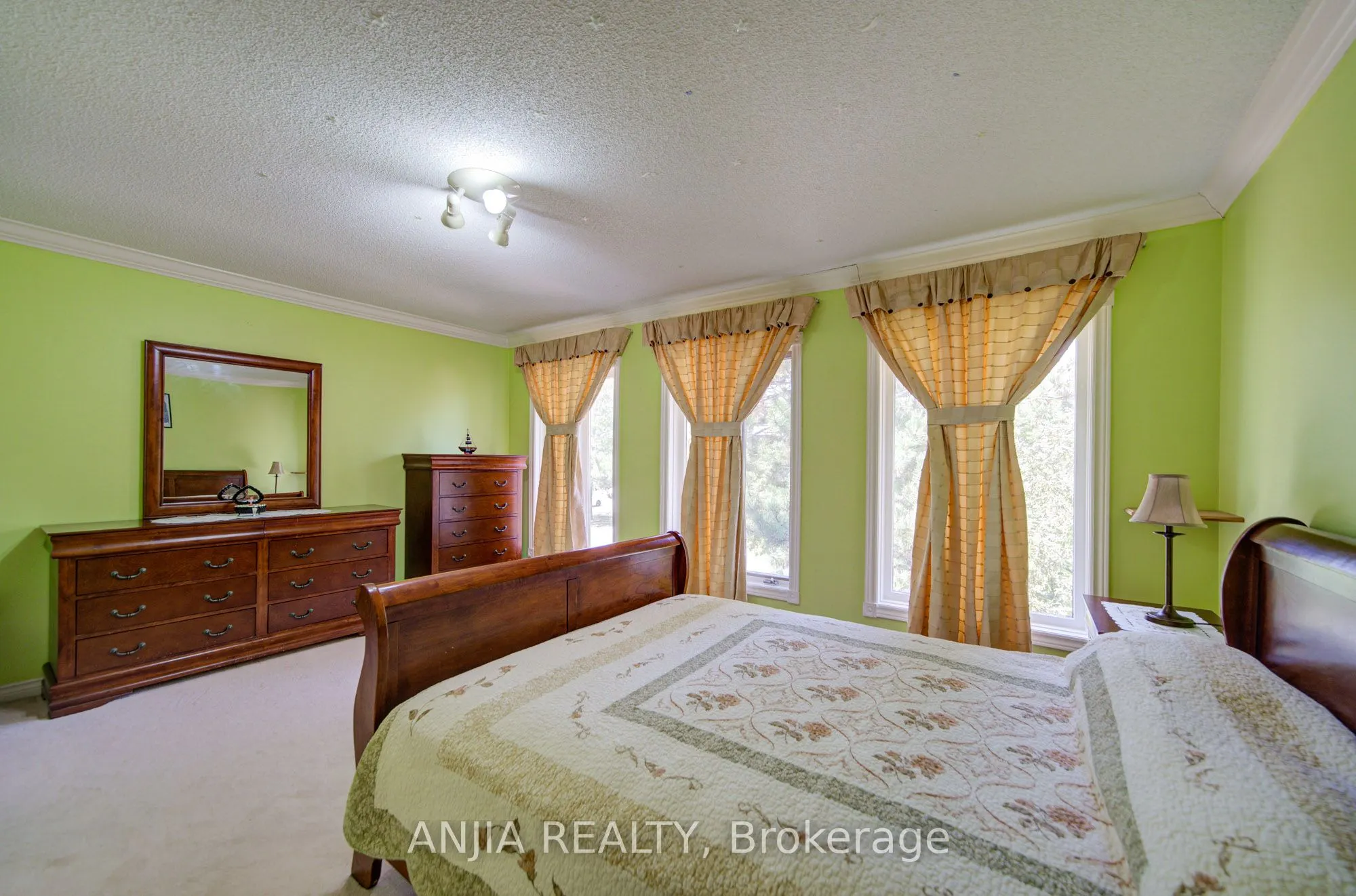 20 Lady Lynn Crescent