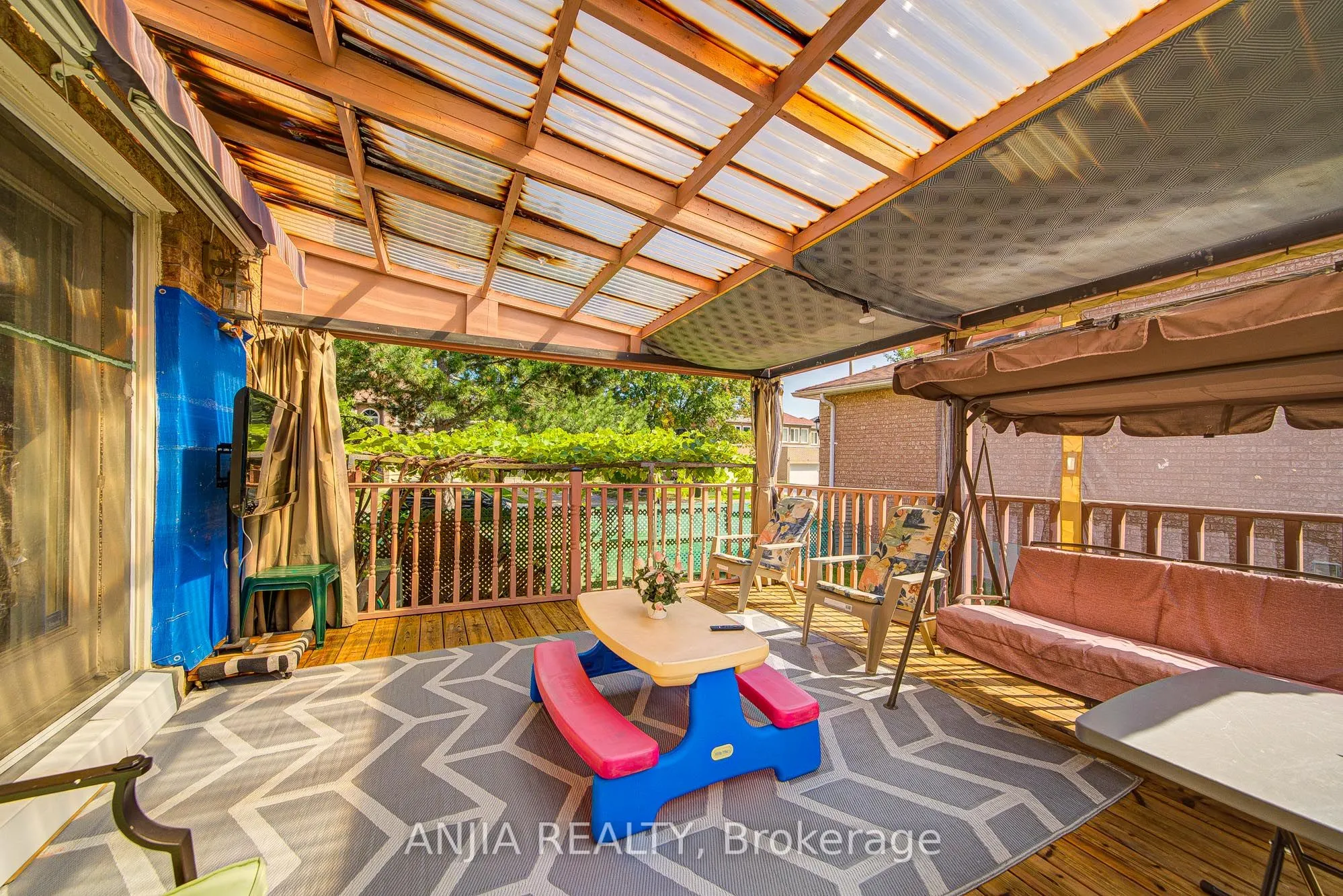 20 Lady Lynn Crescent