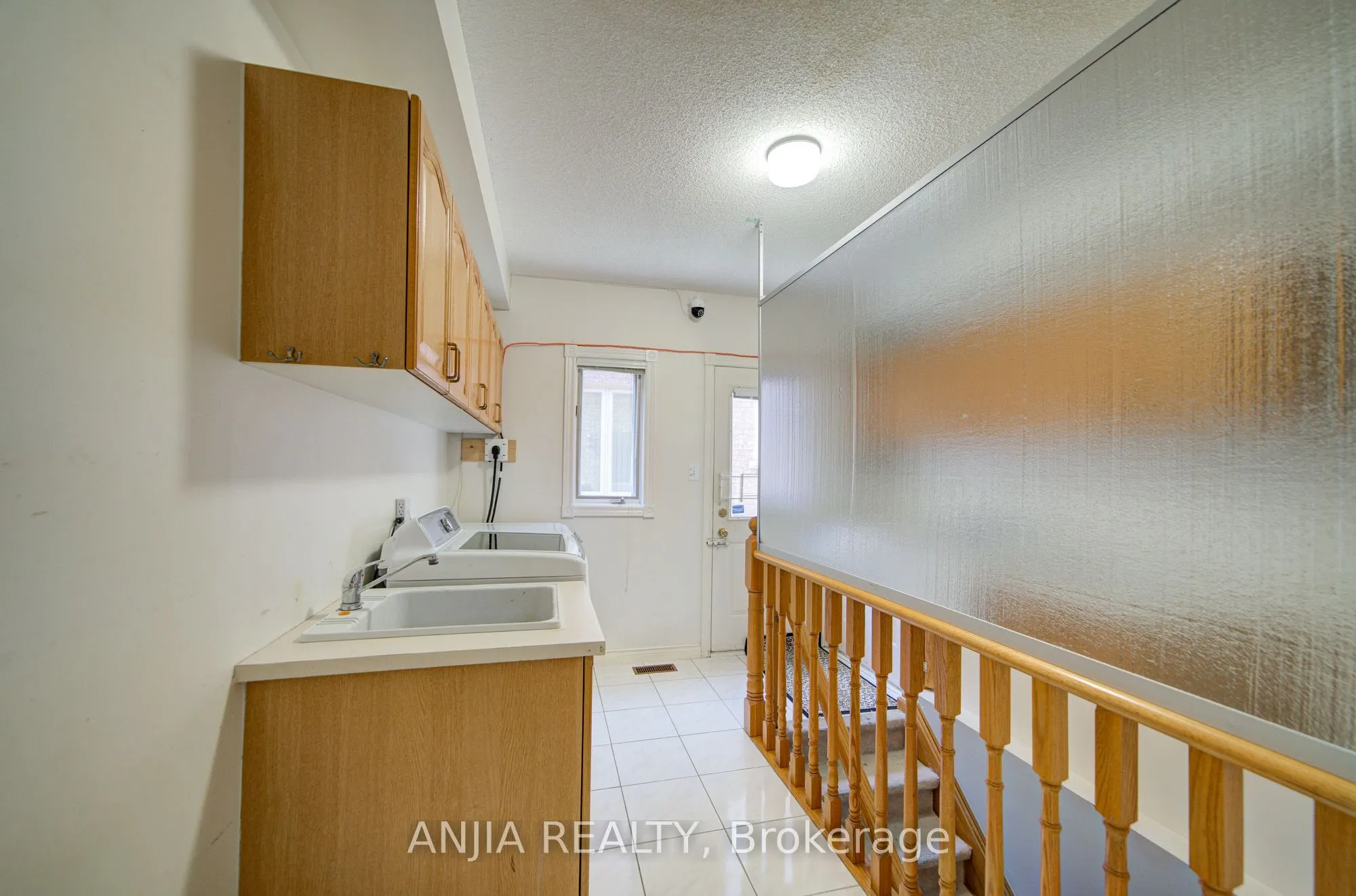 20 Lady Lynn Crescent